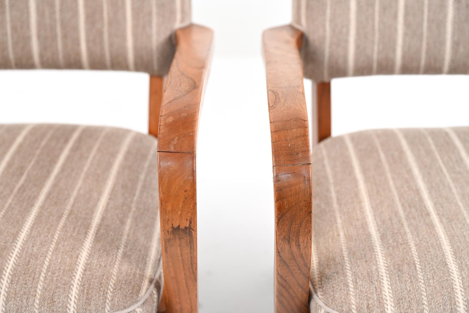 Pair of Scandinavian Elm Wood Bridge Chairs, 1940's-1950's For Sale 1