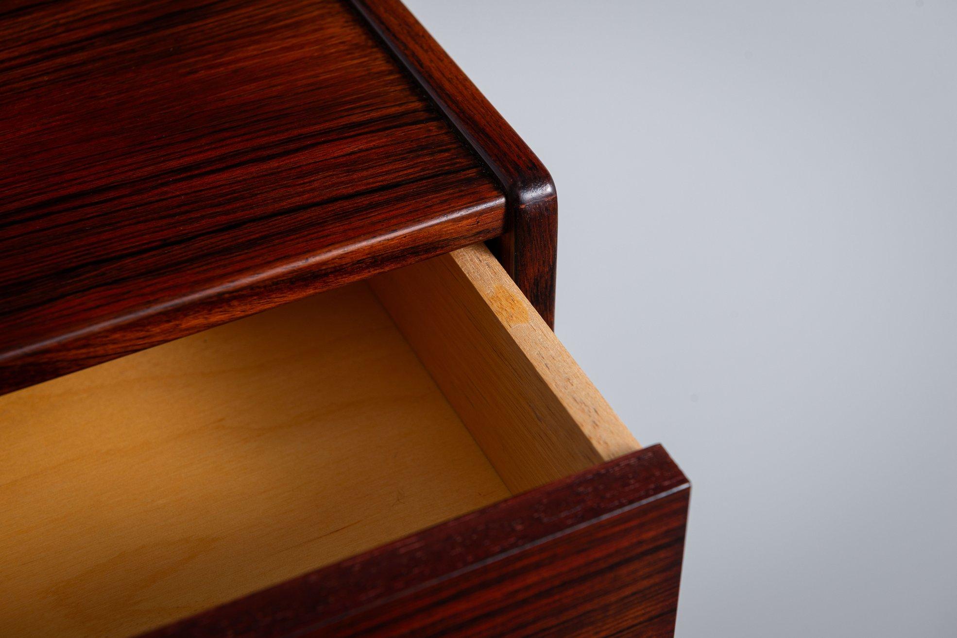 Coppia di comodini galleggianti scandinavi in palissandro Danimarca 1960 in vendita 5