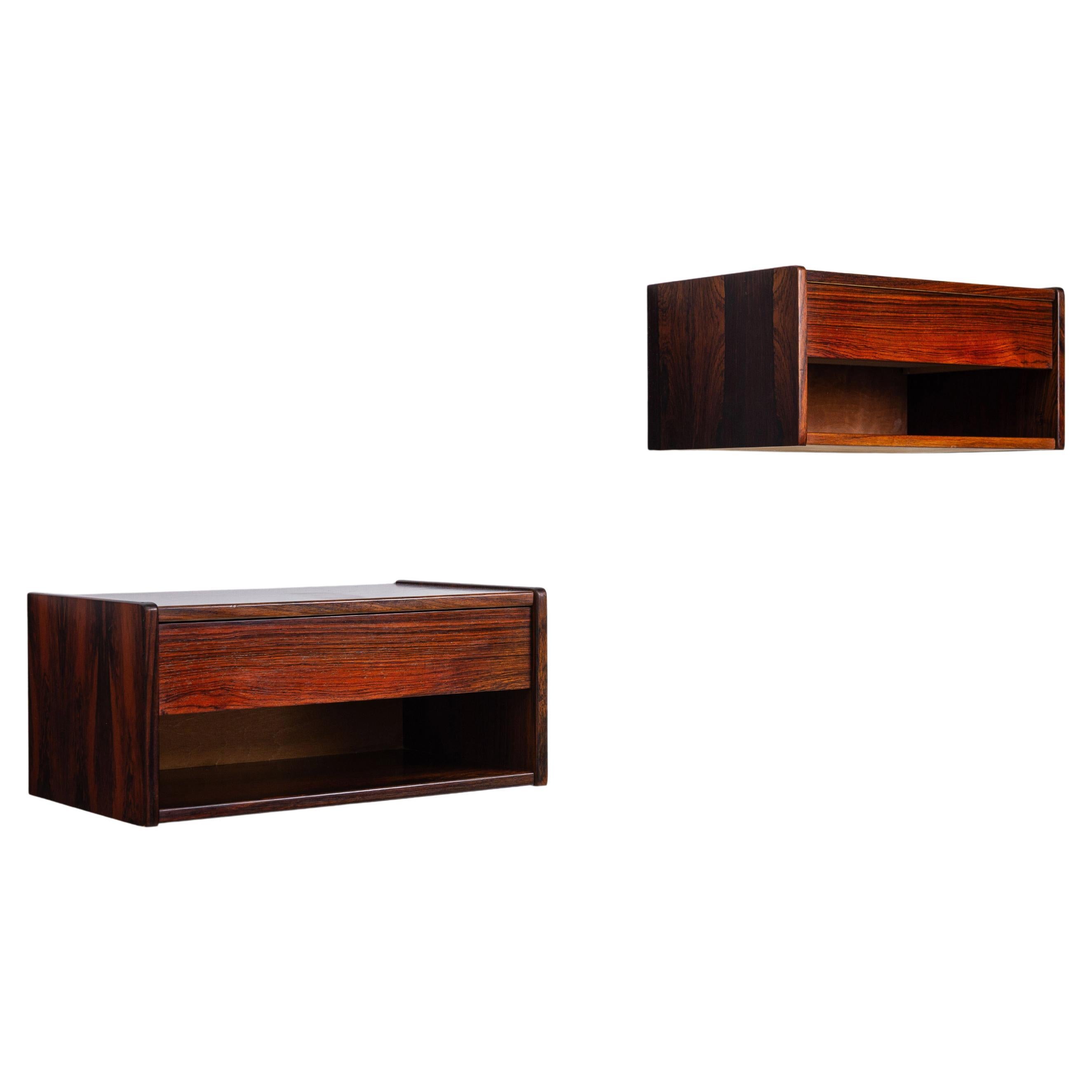 Coppia di comodini galleggianti scandinavi in palissandro Danimarca 1960