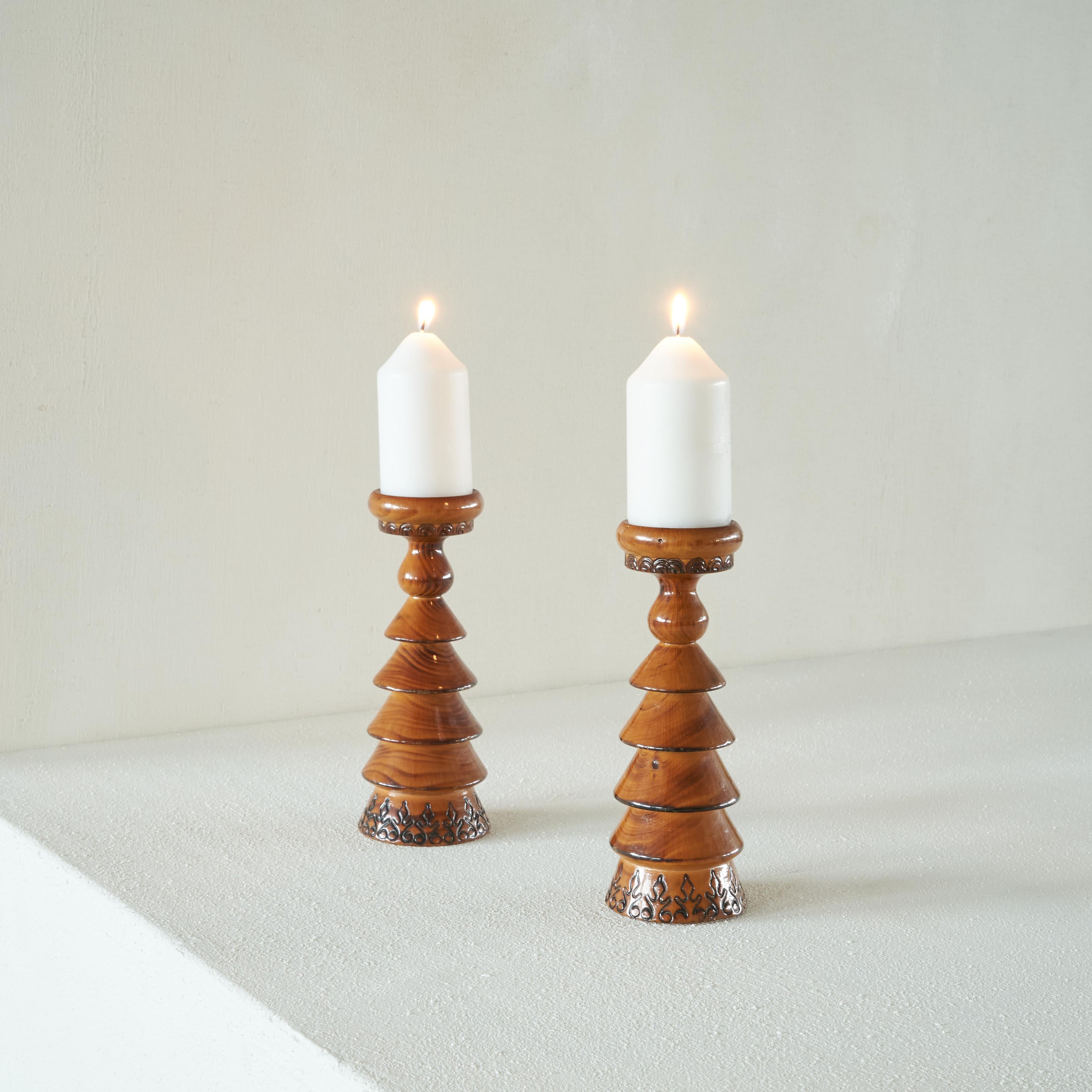 Pair of Scandinavian Lacquered Wood Candlesticks For Sale 1