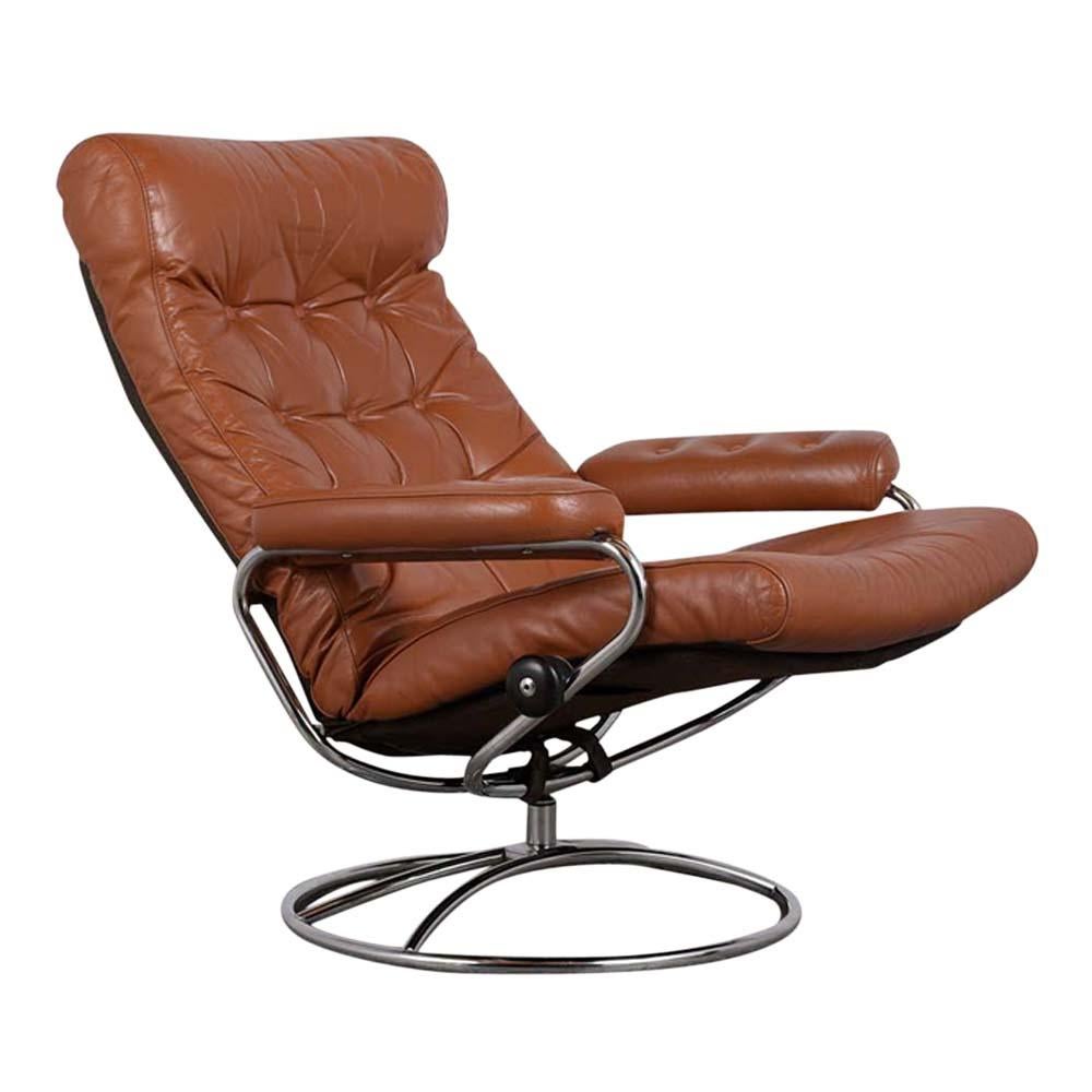 Scandinavian Modern Pair of Scandinavian Leather Swivel Reclining Lounge Chairs