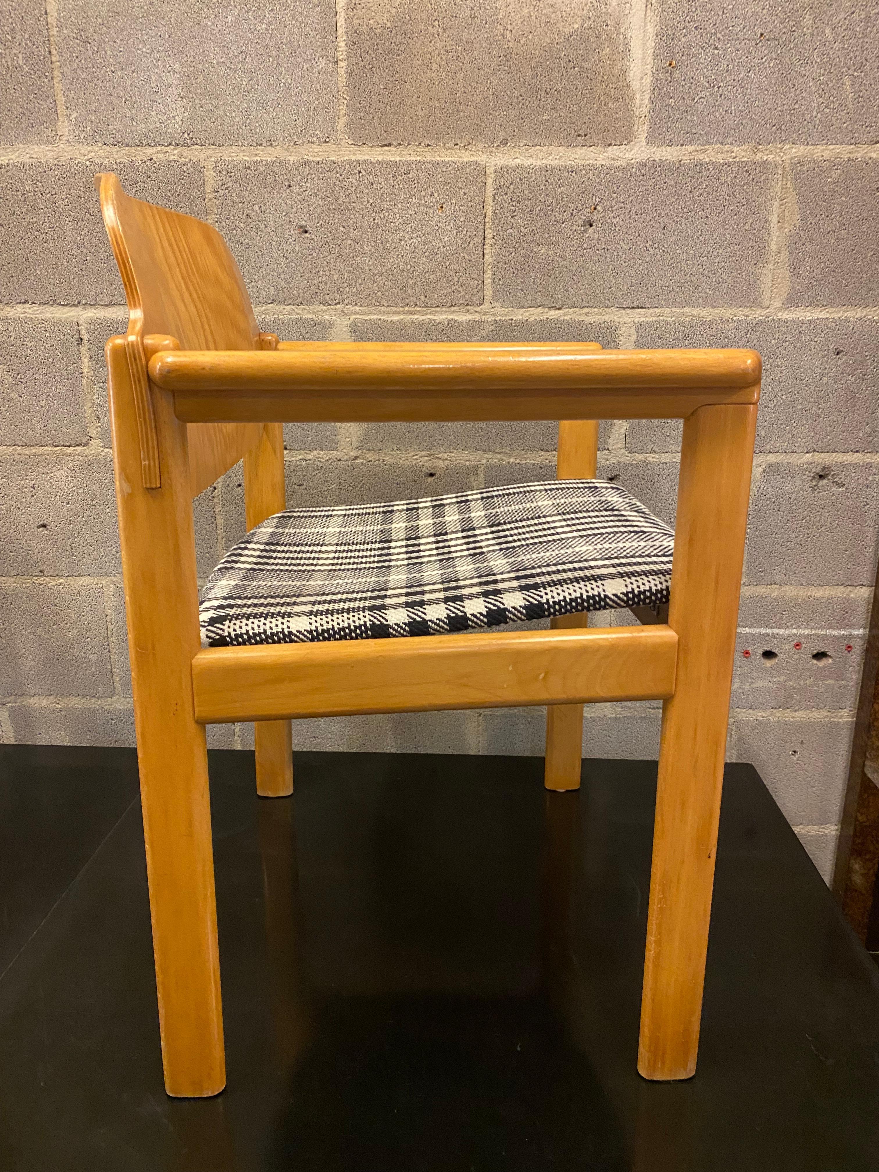 Scandinavo moderno Coppia di poltrone scandinave di metà secolo in plaid in vendita