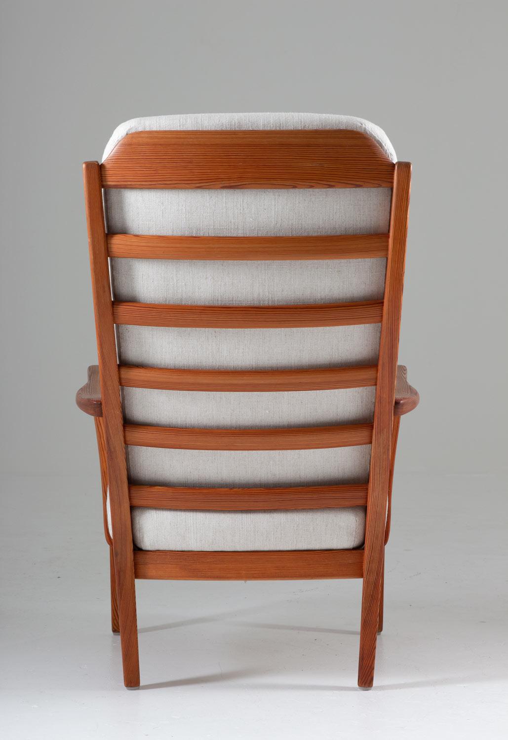 20th Century Pair of Scandinavian Midcentury Lounge Chairs by Carl Malmsten