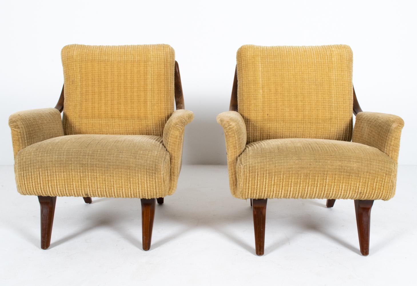 Pair of Scandinavian Mid-Century Lounge Chairs, c. 1950's In Good Condition For Sale In Norwalk, CT