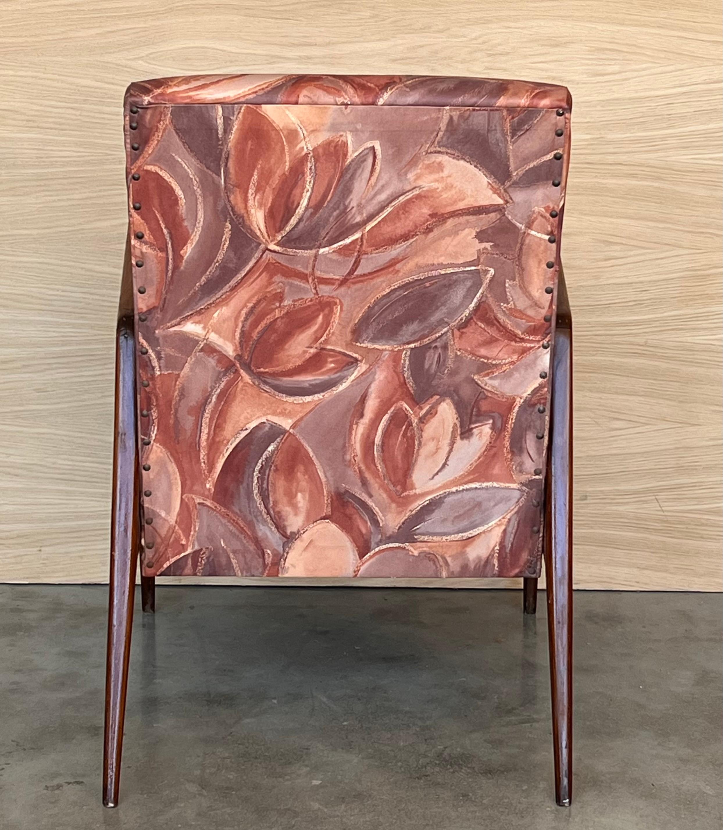Paire de fauteuils club scandinaves colorés en teck, modernes du milieu du siècle dernier en vente 4
