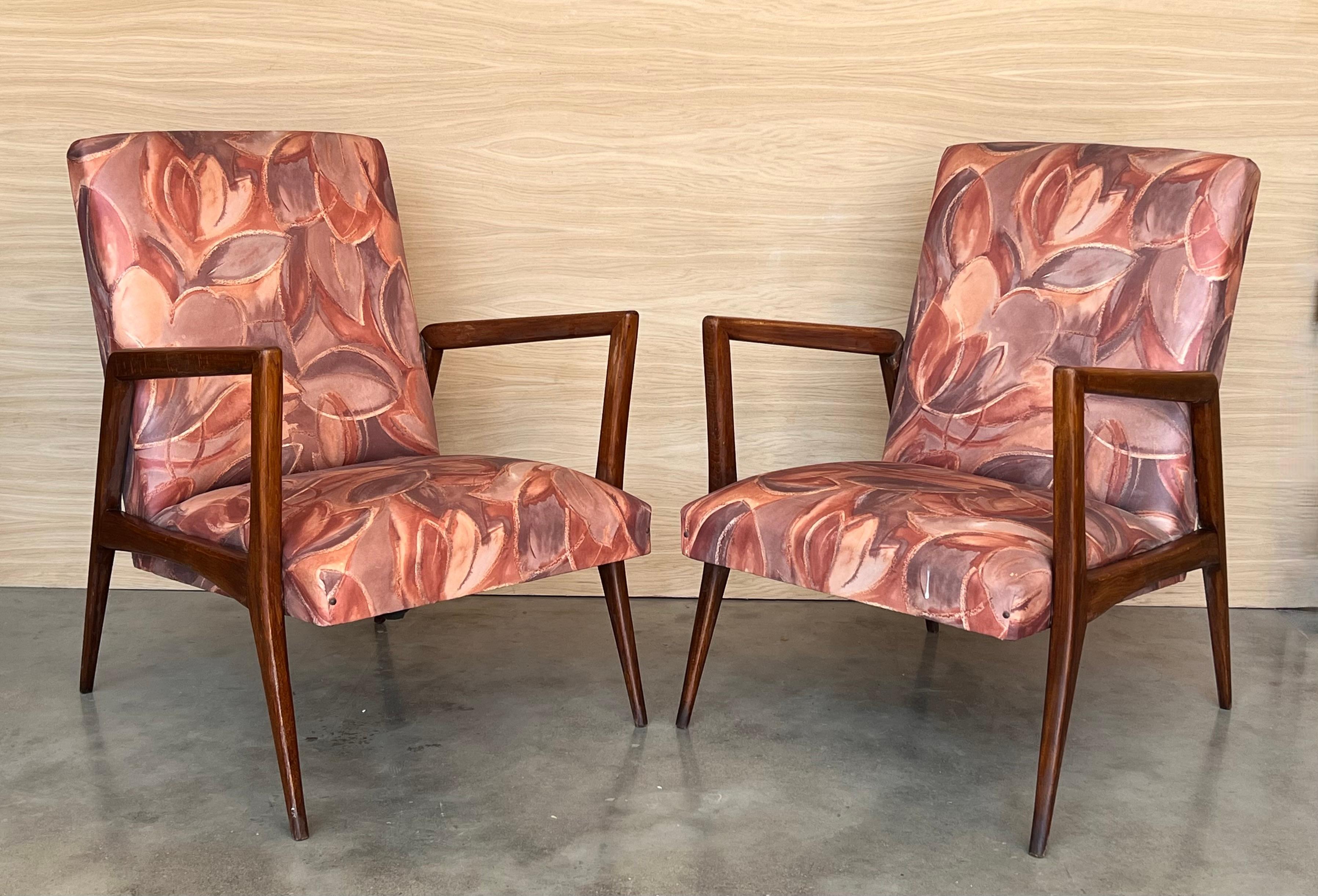 Mid-Century Modern Paire de fauteuils club scandinaves colorés en teck, modernes du milieu du siècle dernier en vente