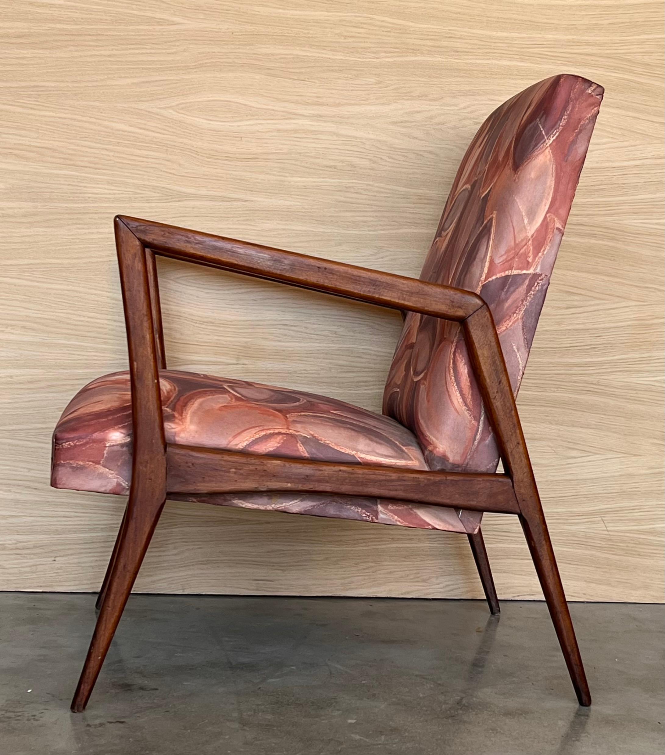 Soie Paire de fauteuils club scandinaves colorés en teck, modernes du milieu du siècle dernier en vente