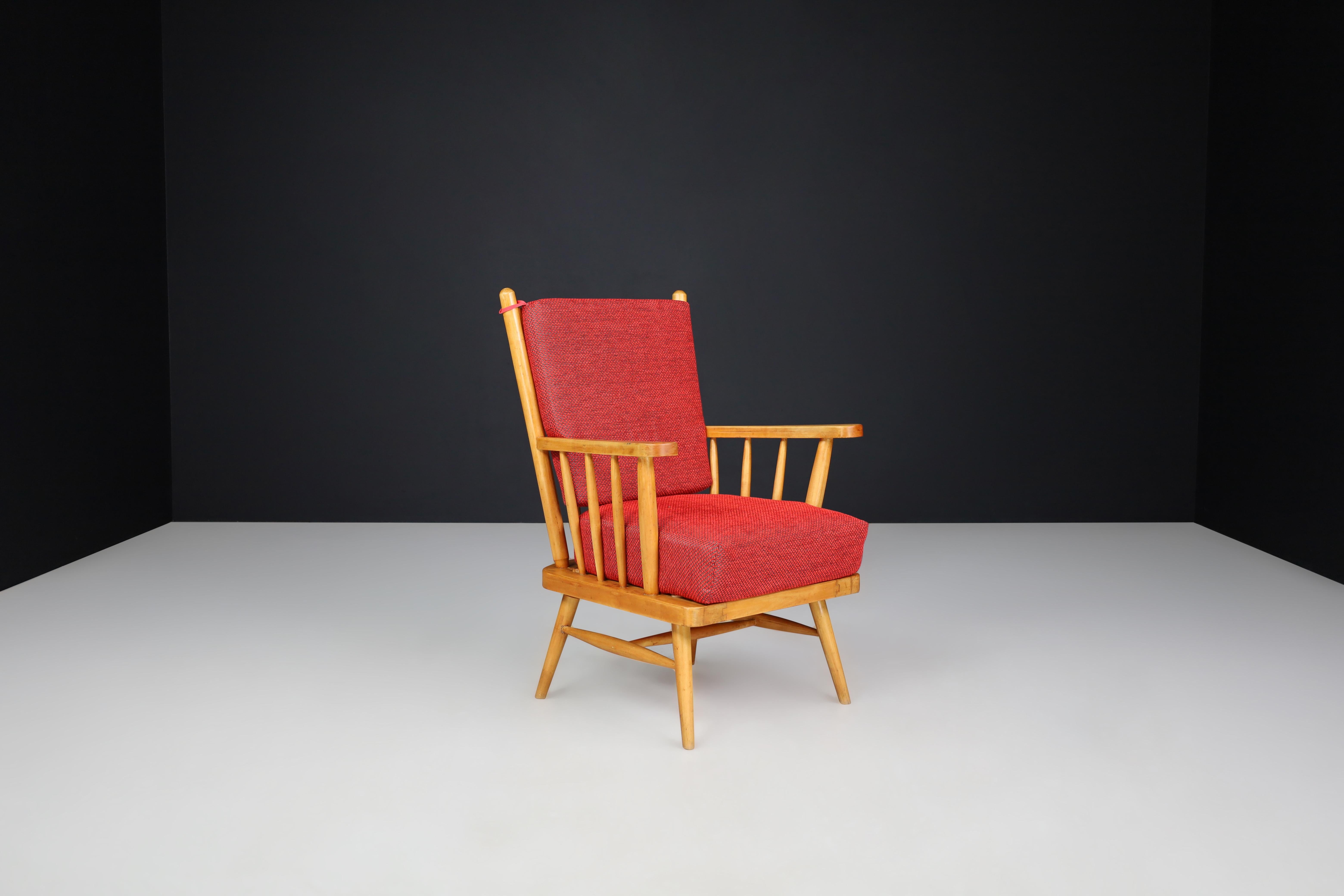 Pair of Scandinavian Mid-Century Modern Lounge Chairs in Beech & Red Upholstery. For Sale 5