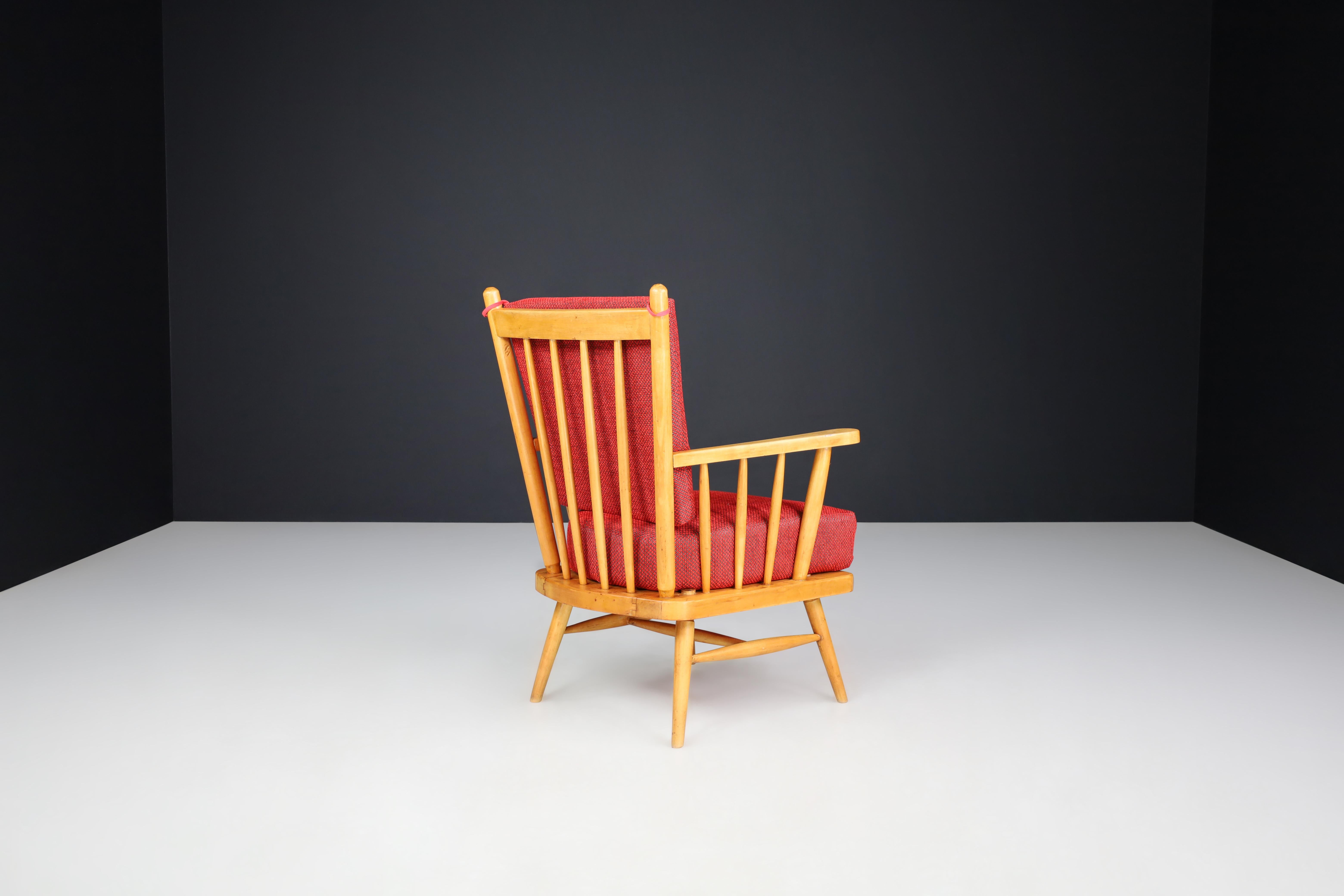 Pair of Scandinavian Mid-Century Modern Lounge Chairs in Beech & Red Upholstery. For Sale 6
