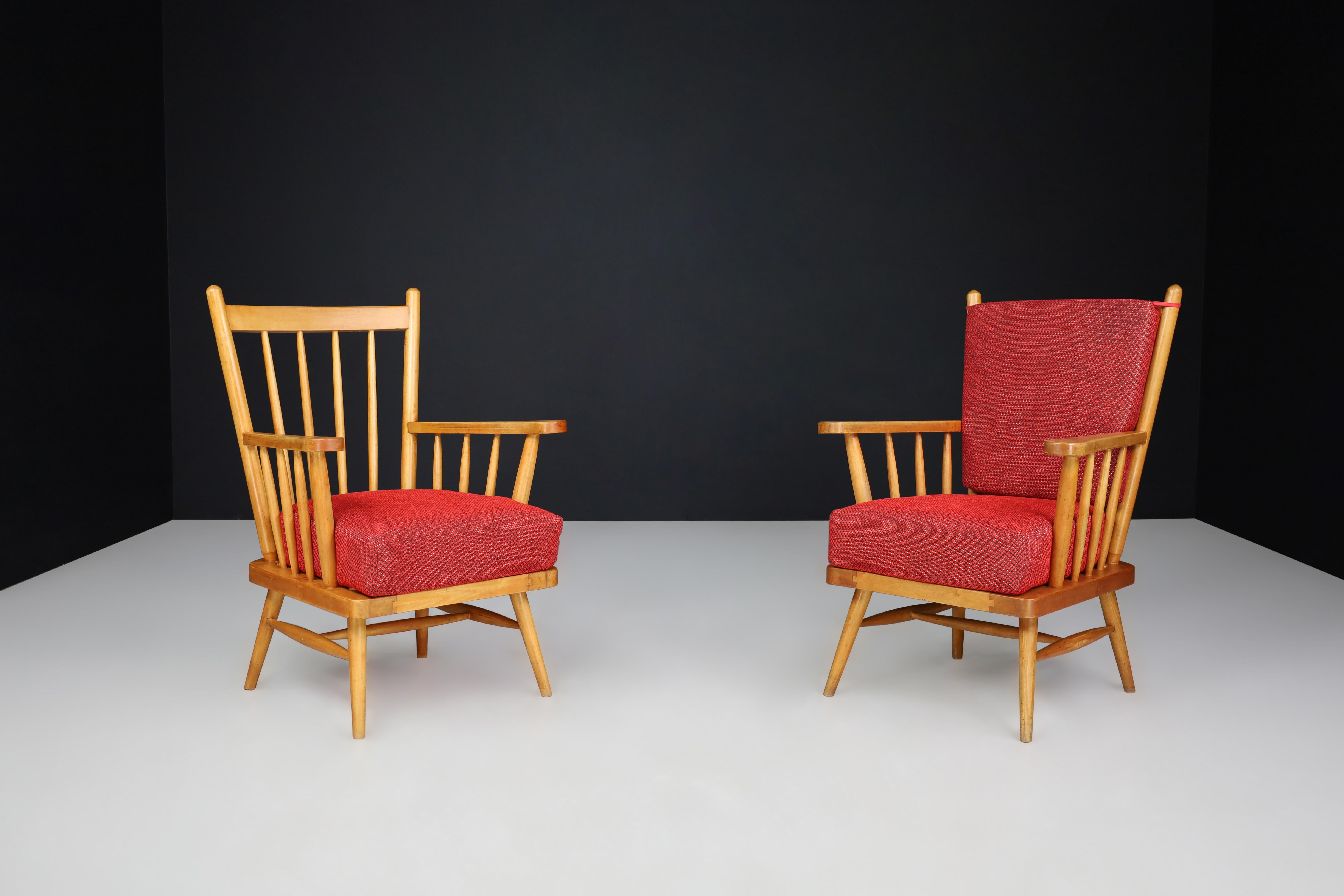 Scandinavian Modern Pair of Scandinavian Mid-Century Modern Lounge Chairs in Beech & Red Upholstery. For Sale