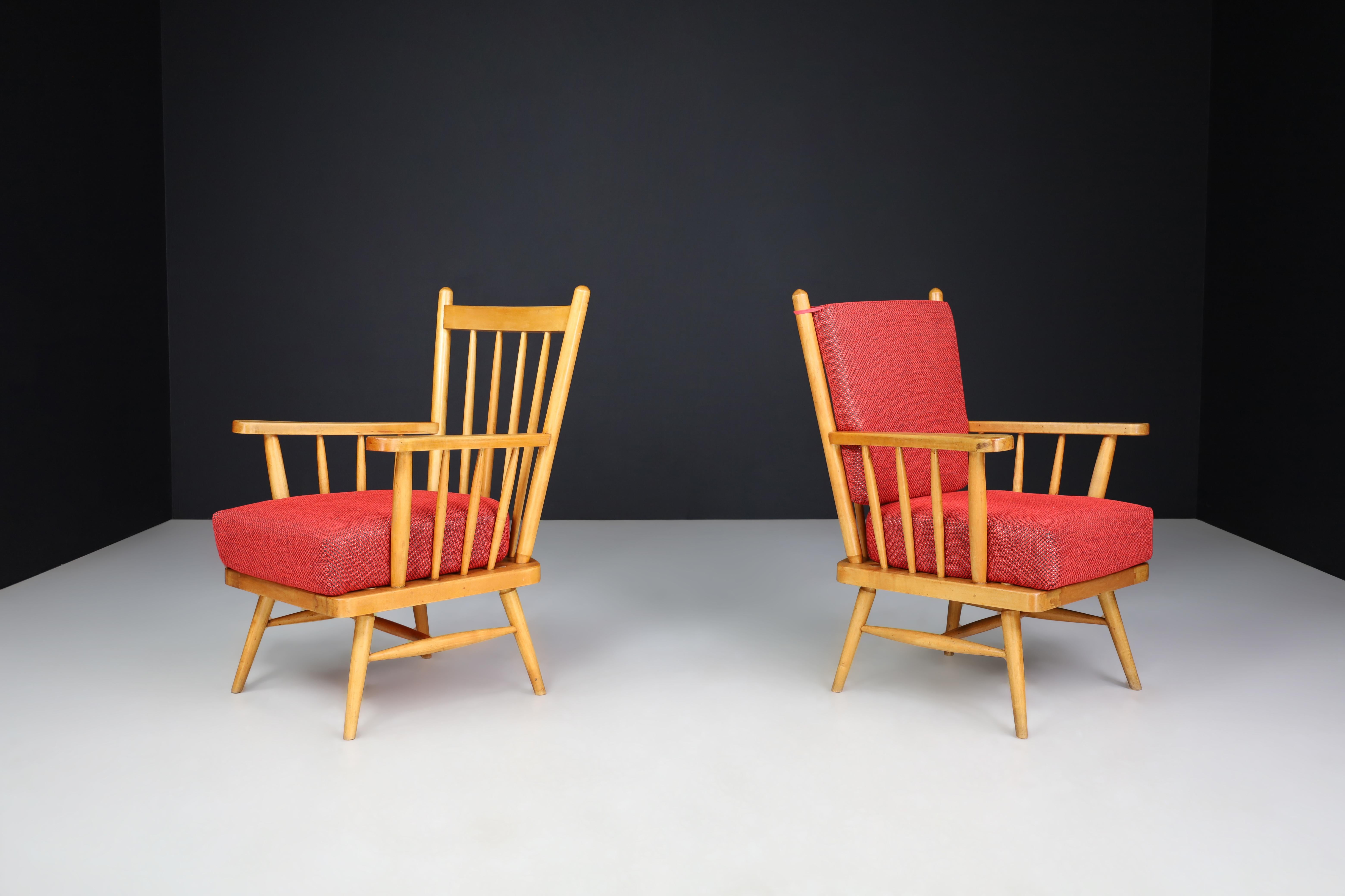 Pair of Scandinavian Mid-Century Modern Lounge Chairs in Beech & Red Upholstery. For Sale 2