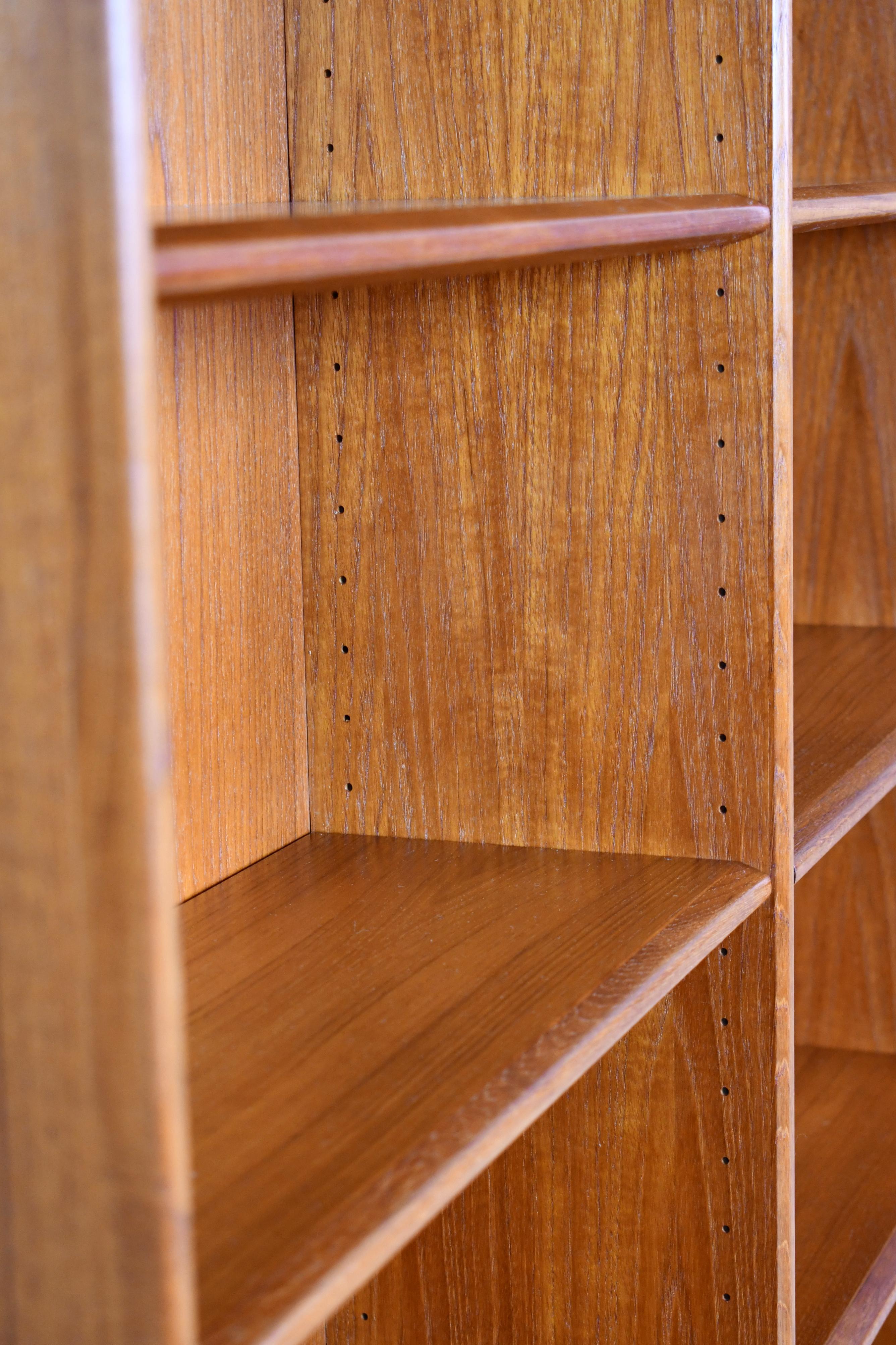 Veneer Pair of Scandinavian Midcentury Teak Bookcases by Bertil Fridhagen for Bodafors