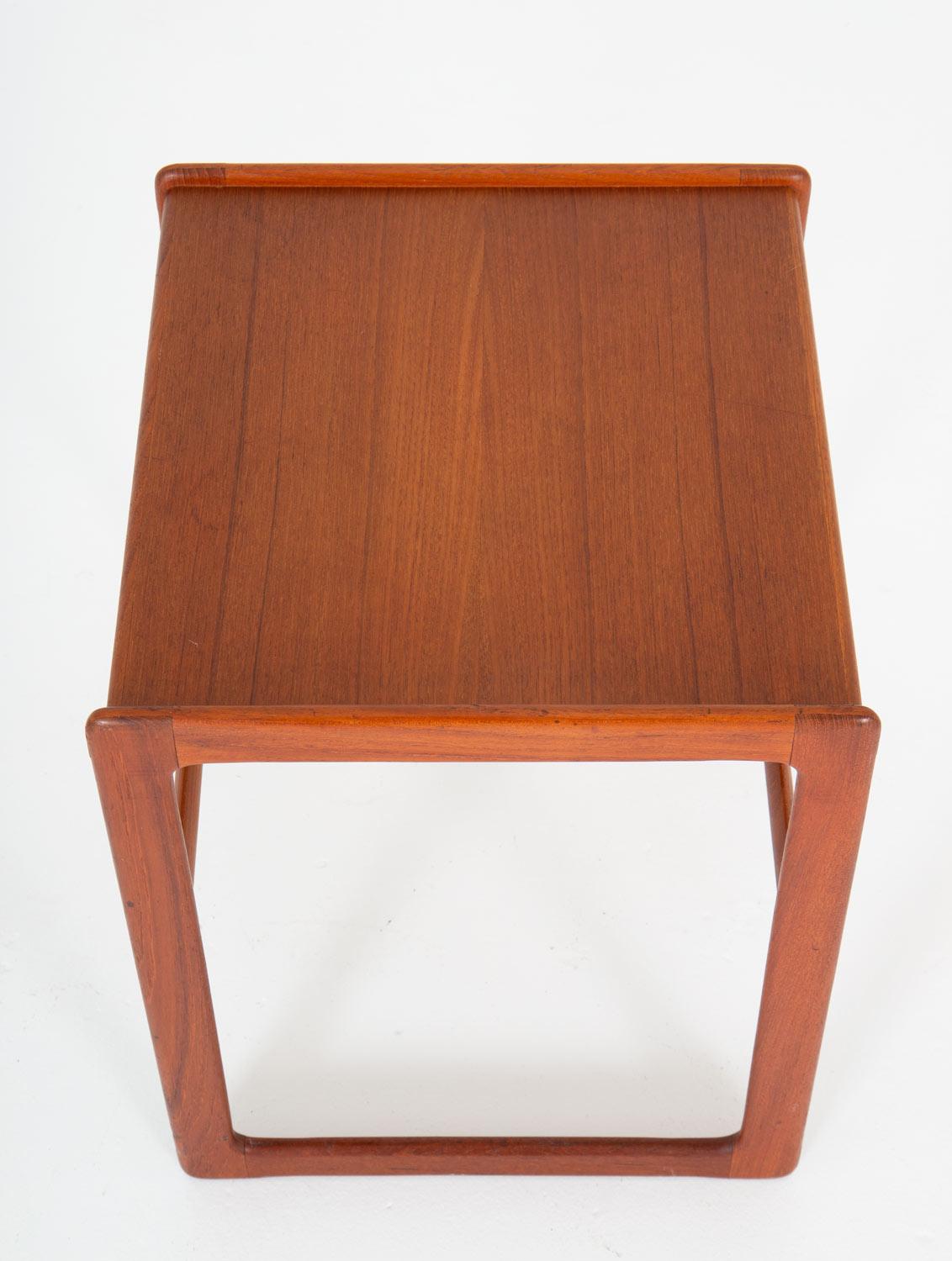 Mid-Century Modern Pair of Scandinavian Midcentury Side Tables in Teak