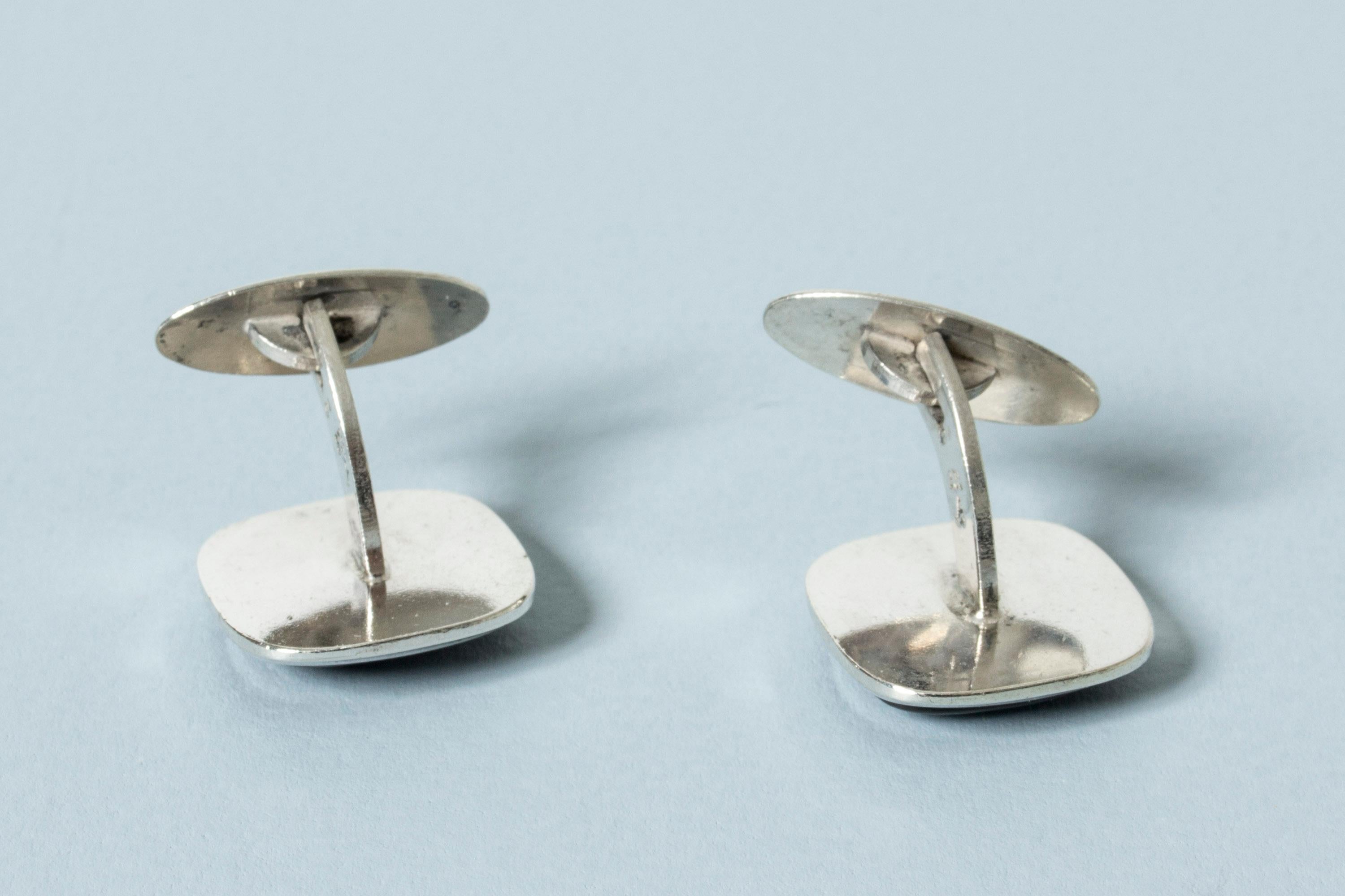 Pair of Scandinavian Midcentury Silver and Moonstone Cufflinks In Good Condition In Stockholm, SE