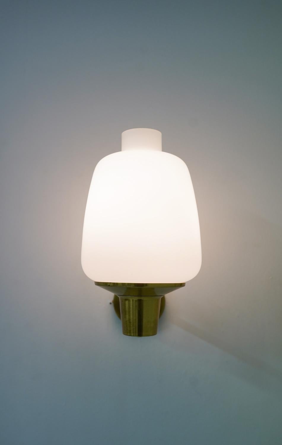 Pair of Scandinavian Midcentury Wall Lamps in Brass and Glass 1