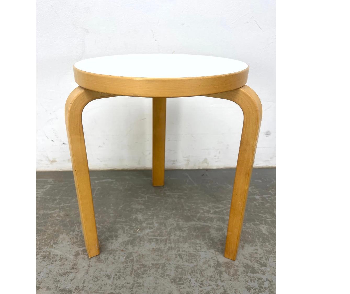 Pair of Scandinavian Modern Alvar Aalto white laminate with blonde birch wood Stools by Artek. Clean ready for use. Stackable. Labeled ICF NYC. Made circa 1970. 


Sold as a Pair (2) Stools

Dimensions 13.5