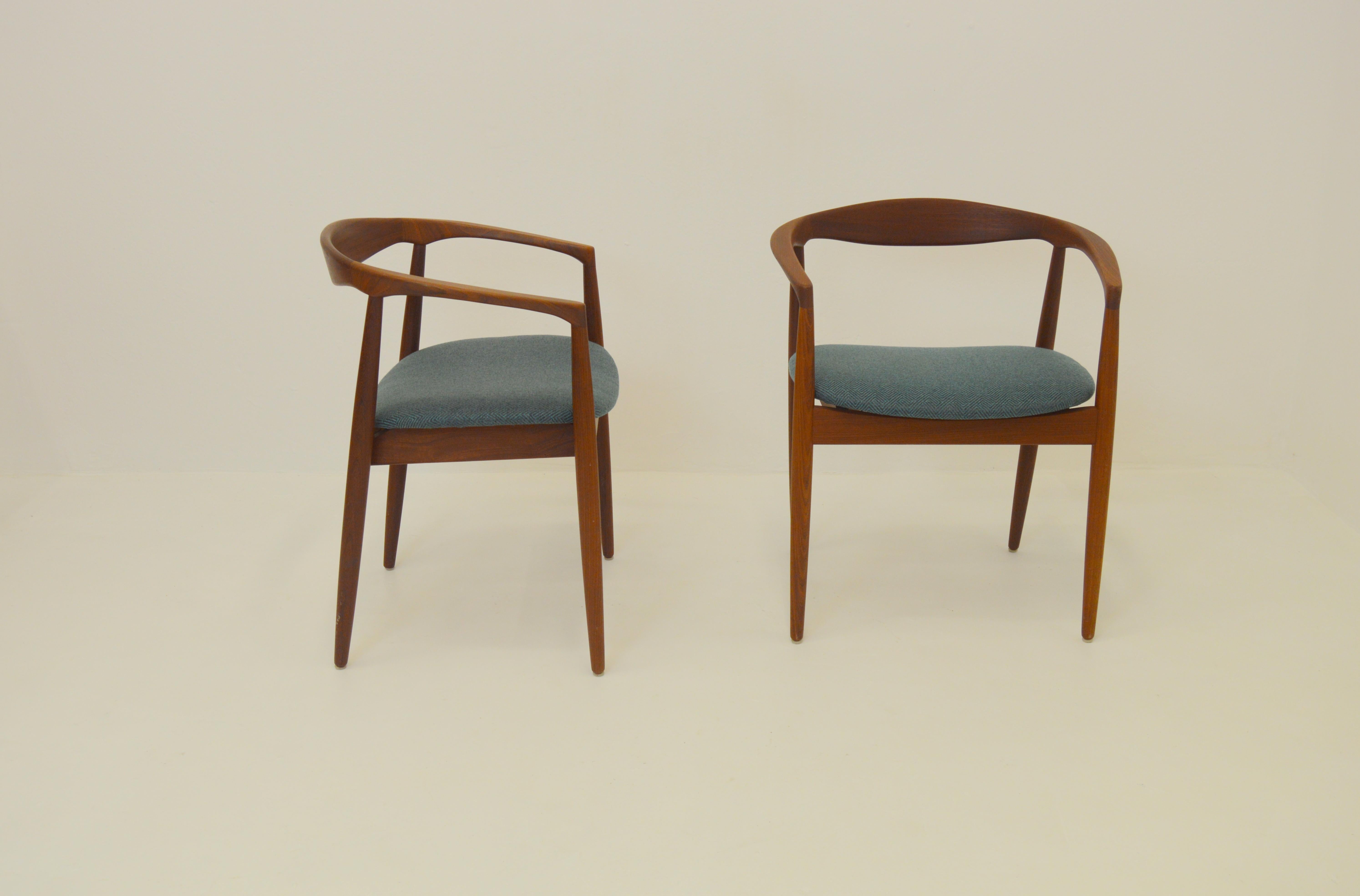 Pair of Scandinavian Modern Armchairs Troja Danish Design by Kai Kristiansen For Sale 1