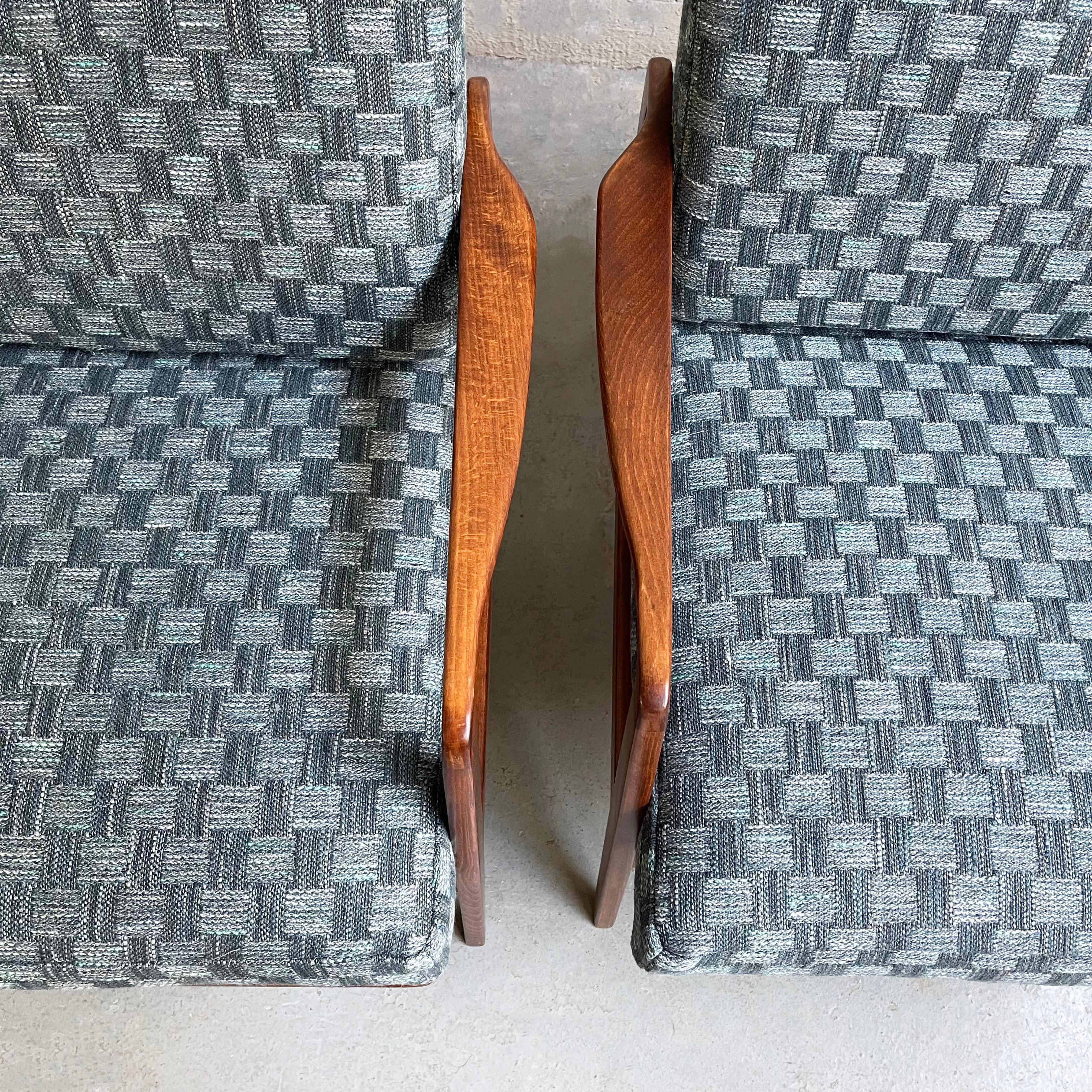 Pair of Scandinavian Modern Beech Lounge Chairs 4