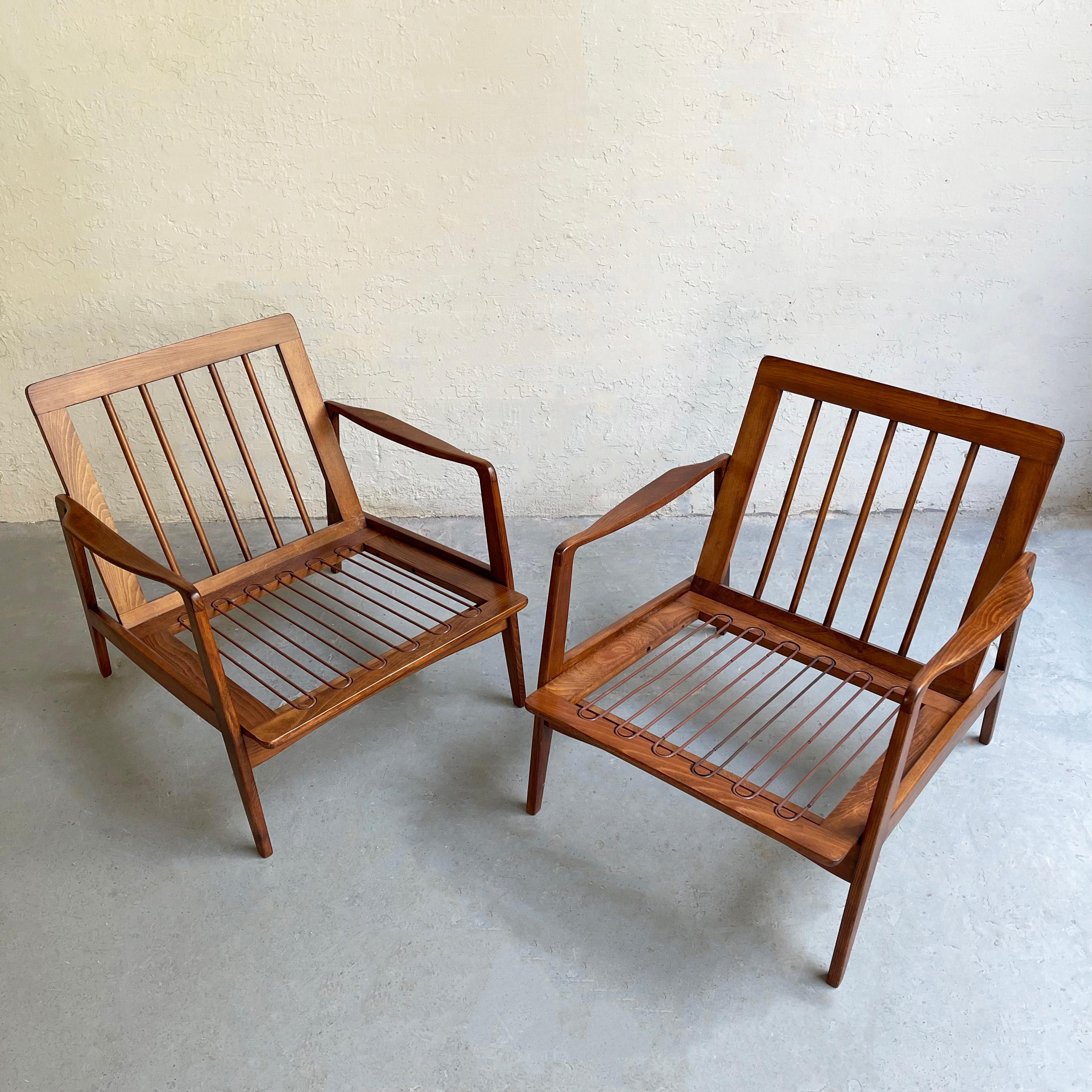 Pair of Scandinavian Modern Beech Lounge Chairs 5