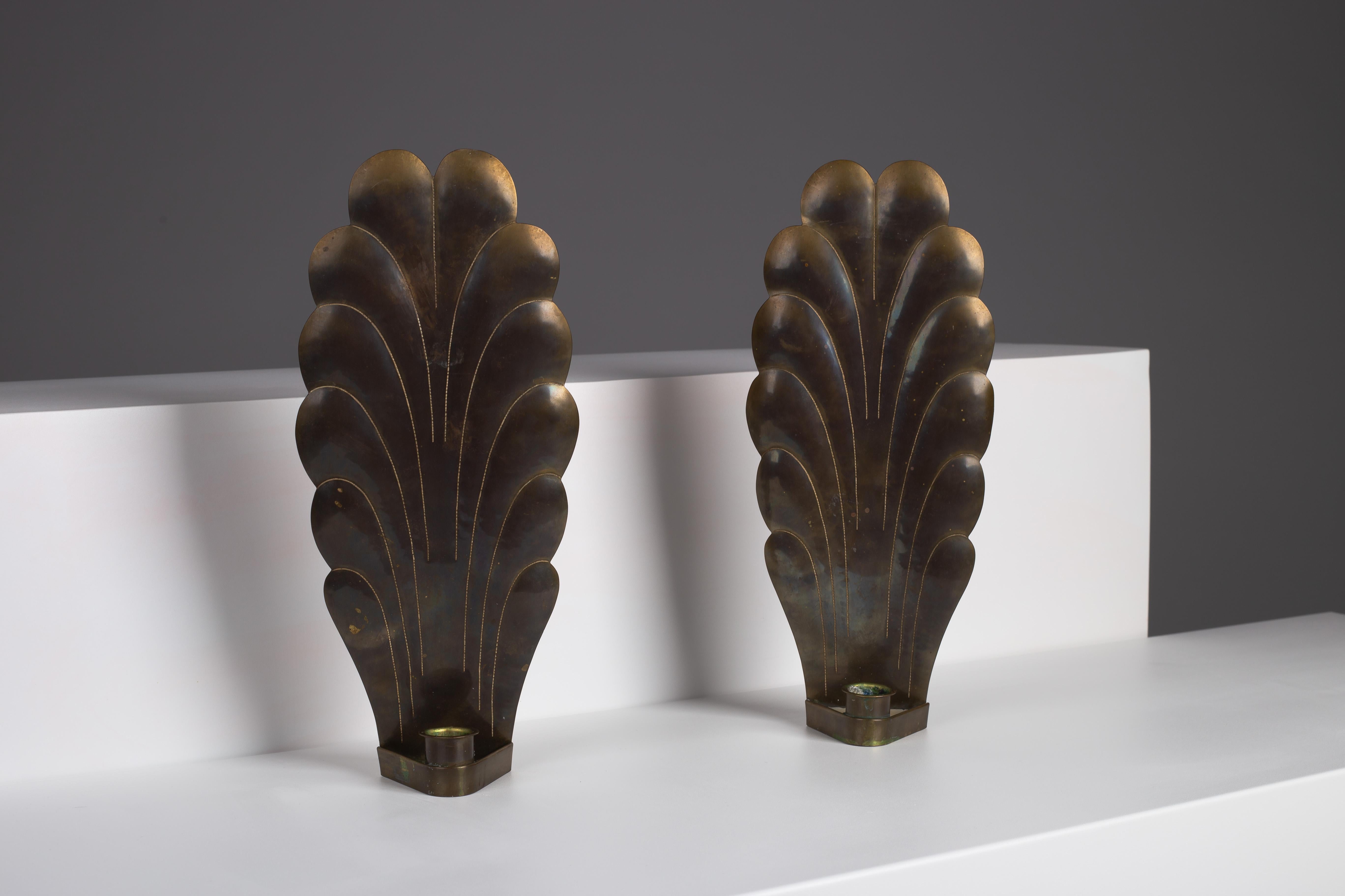 Pair of Scandinavian modern brass wall candle sconces Sueco en venta