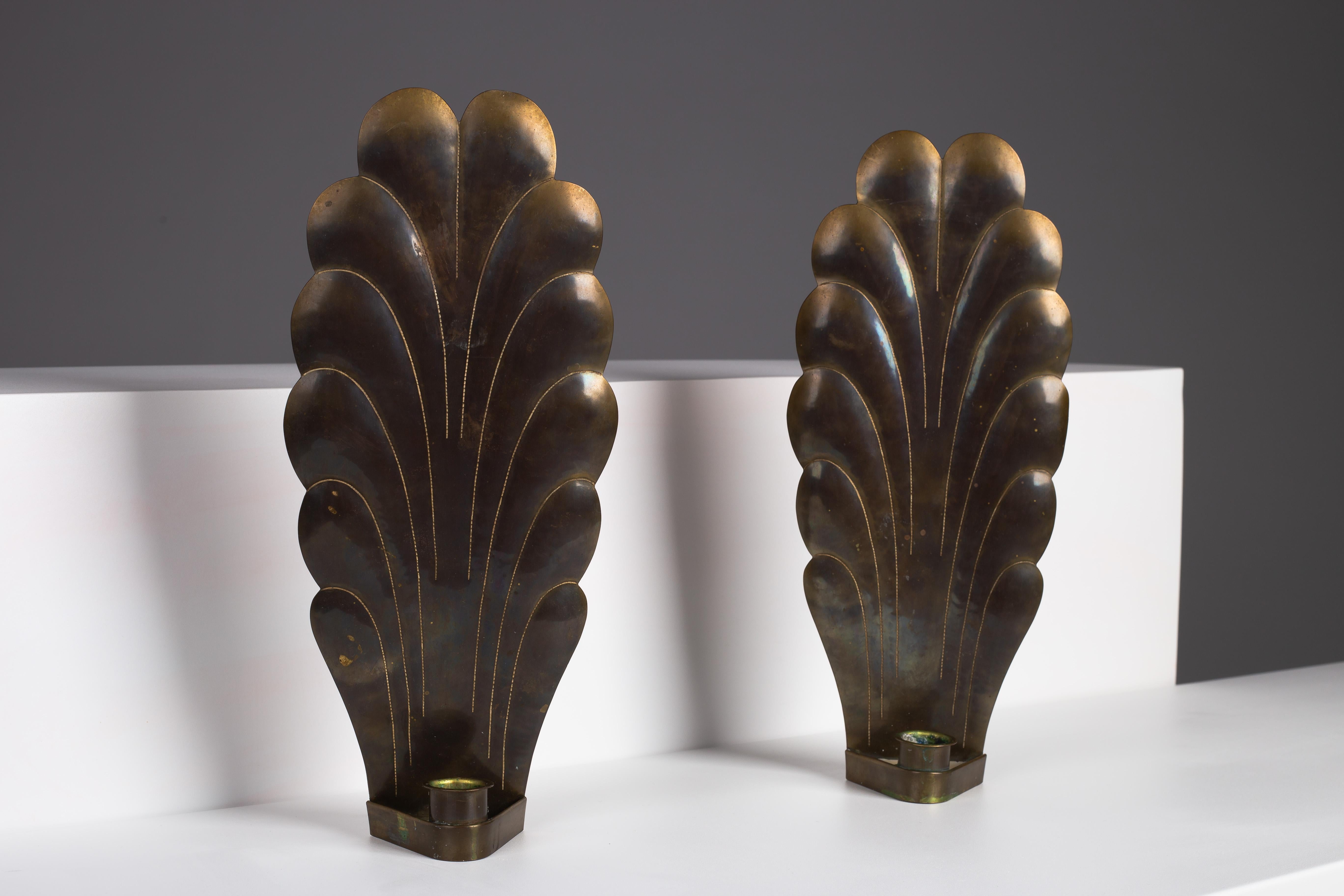 Pair of Scandinavian modern brass wall candle sconces en Bueno estado para la venta en Turku, Varsinais-Suomi
