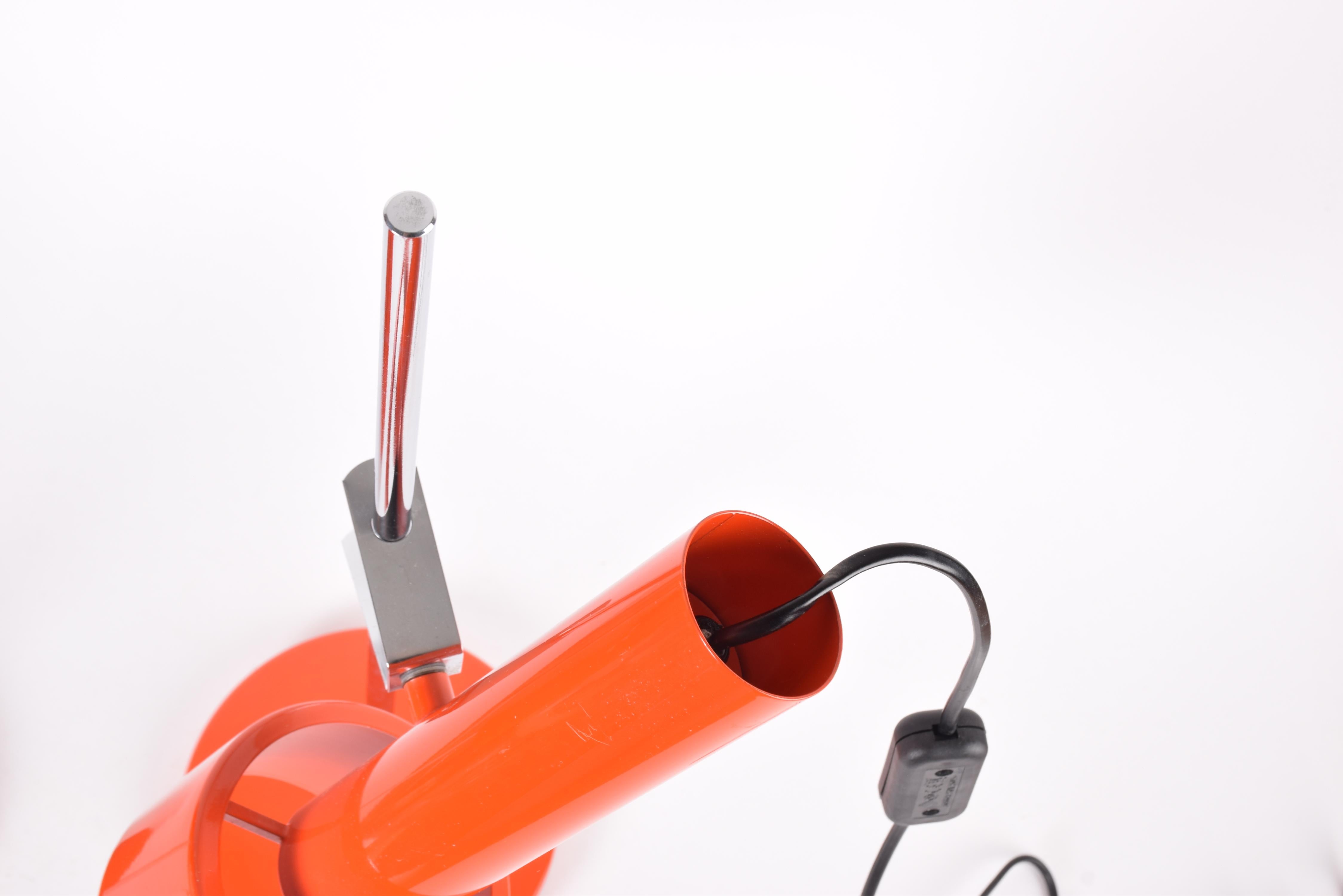 Pair of Scandinavian Modern Desk Table Lamps, Orange Lacquer and Metal, 1970s For Sale 1
