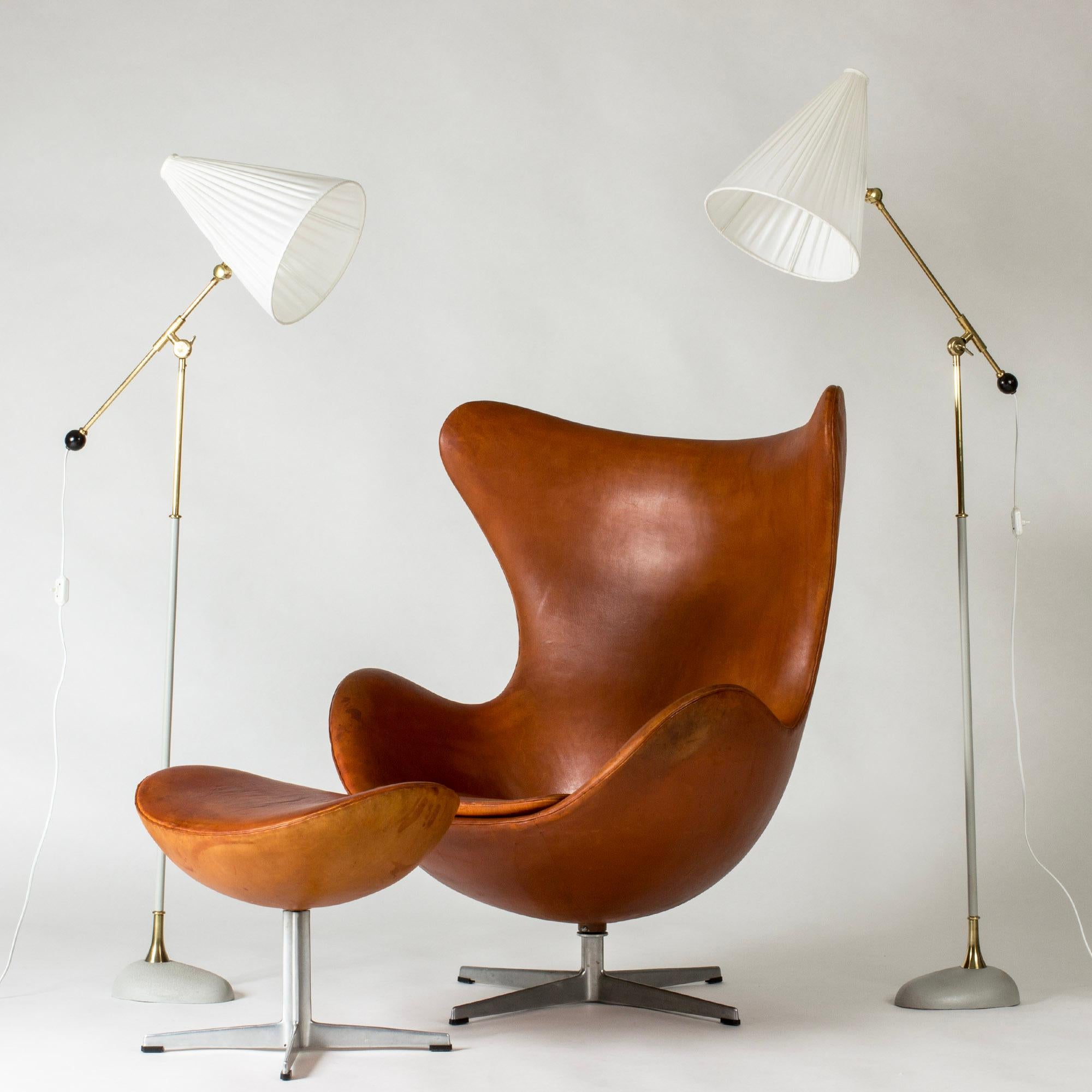 Paire de lampadaires The Moderns Modernity par Einar Bäckström, Suède, années 1950 en vente 3