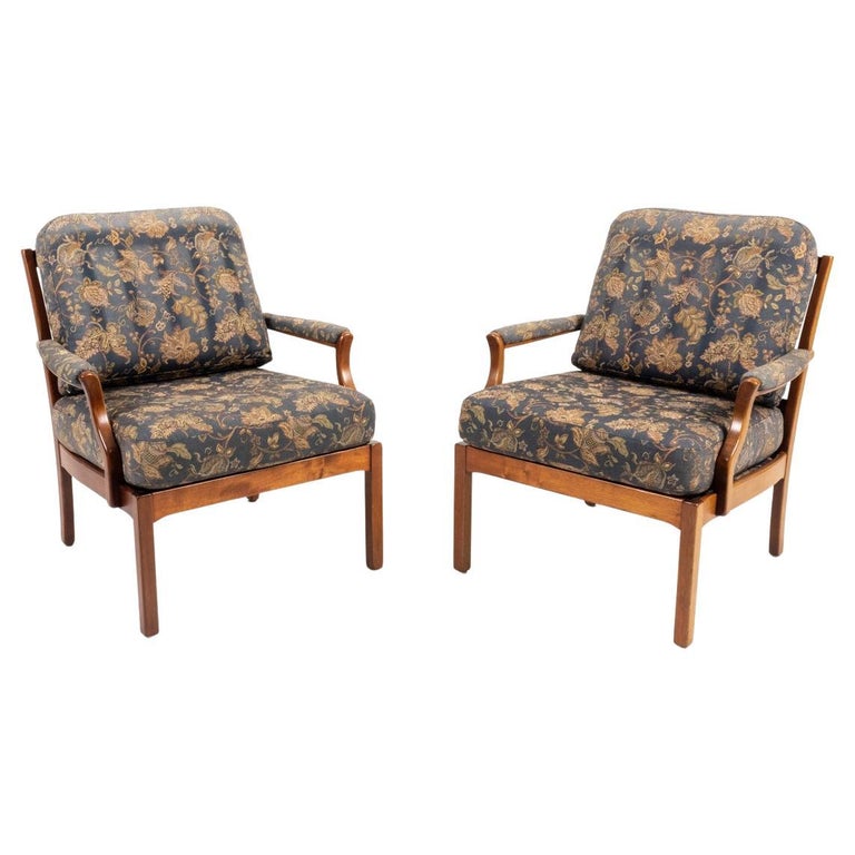 Pair of Scandinavian Modern GripsholmStyle Lounge Chairs For Sale at