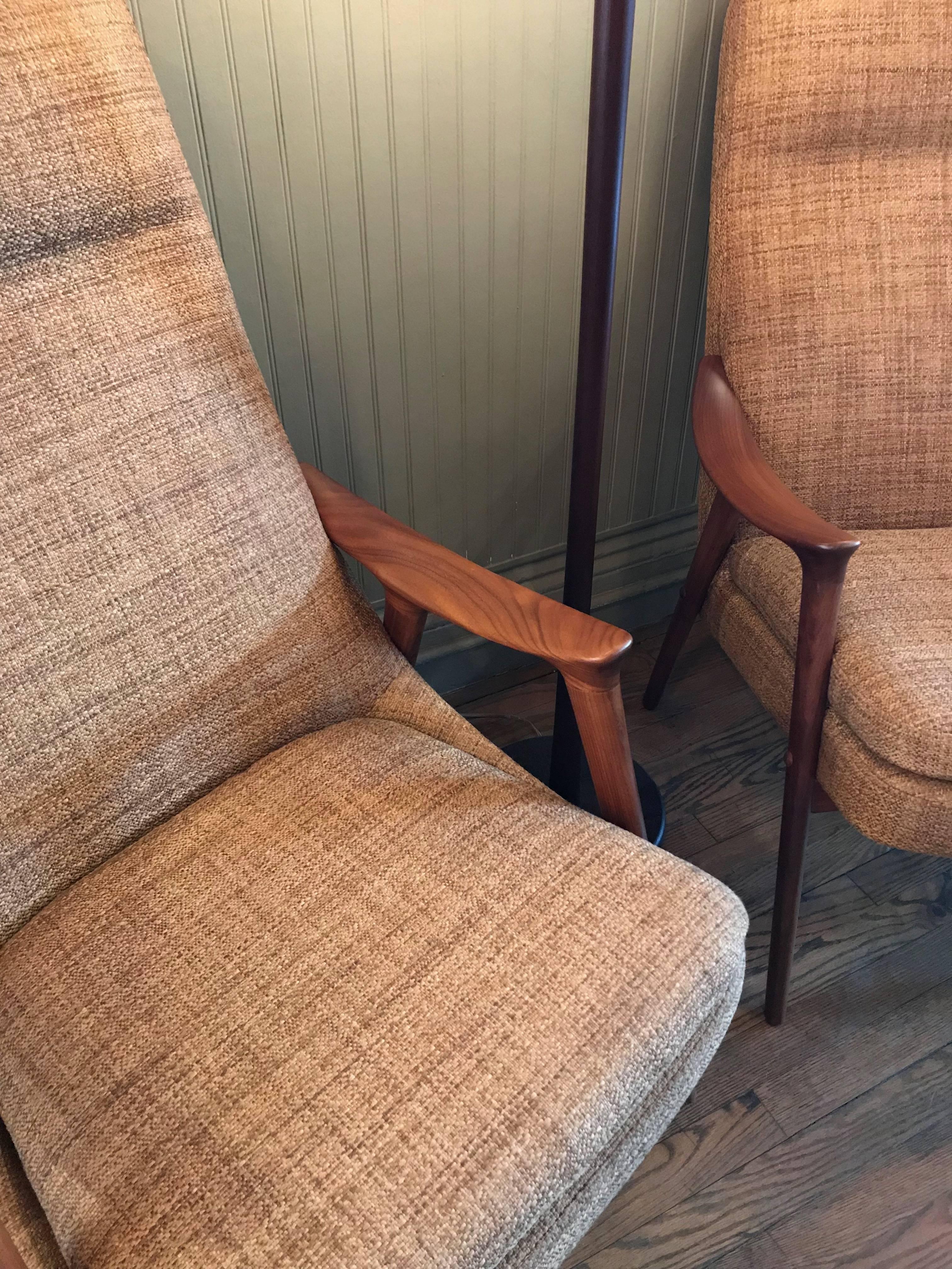 Pair of Scandinavian Modern Lounge Chairs by Ingmar Relling for Gustav Bahus 9