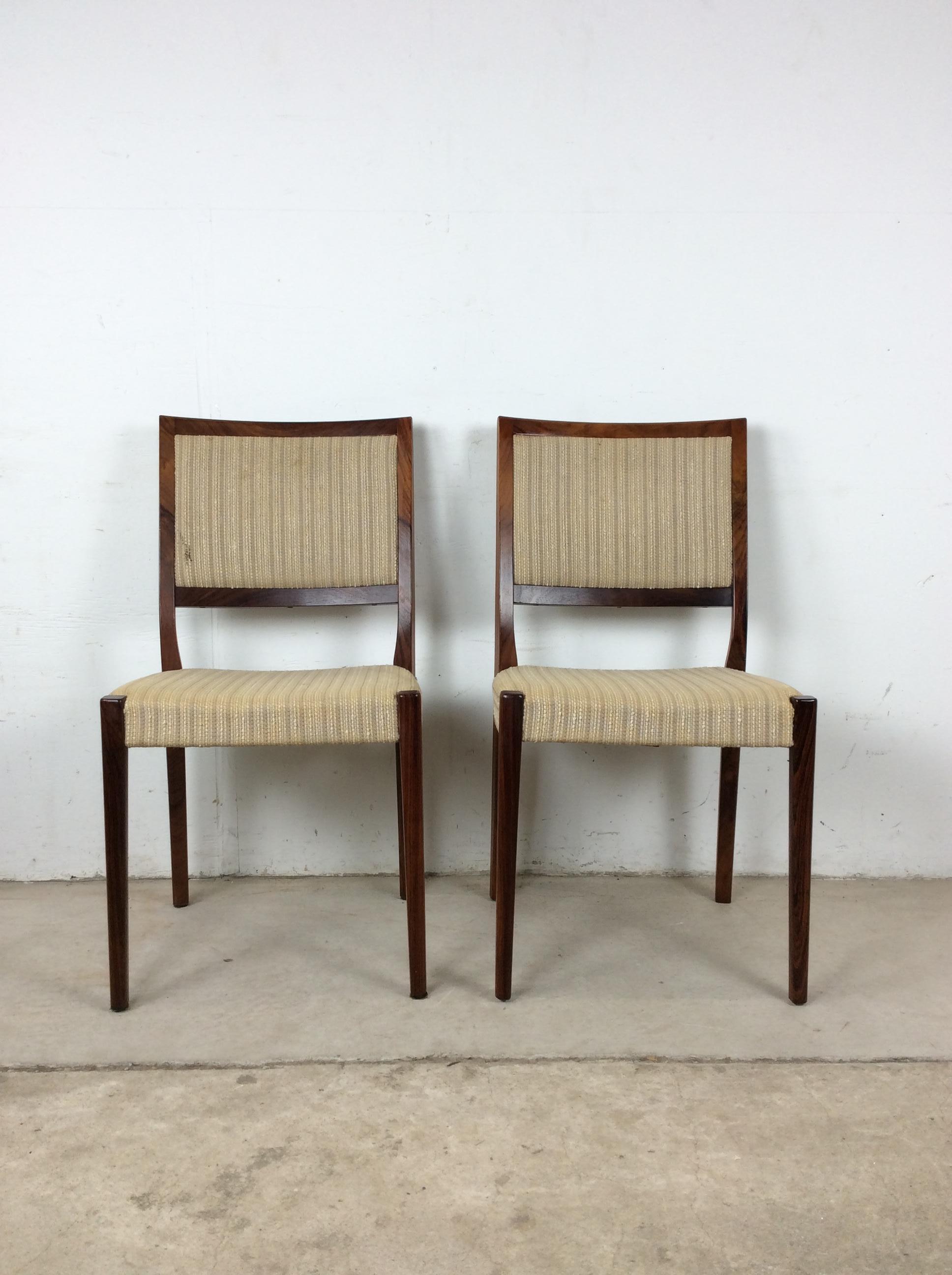 Paar skandinavische moderne Rosenholzstühle mit Vintage-Polsterung (Skandinavische Moderne) im Angebot