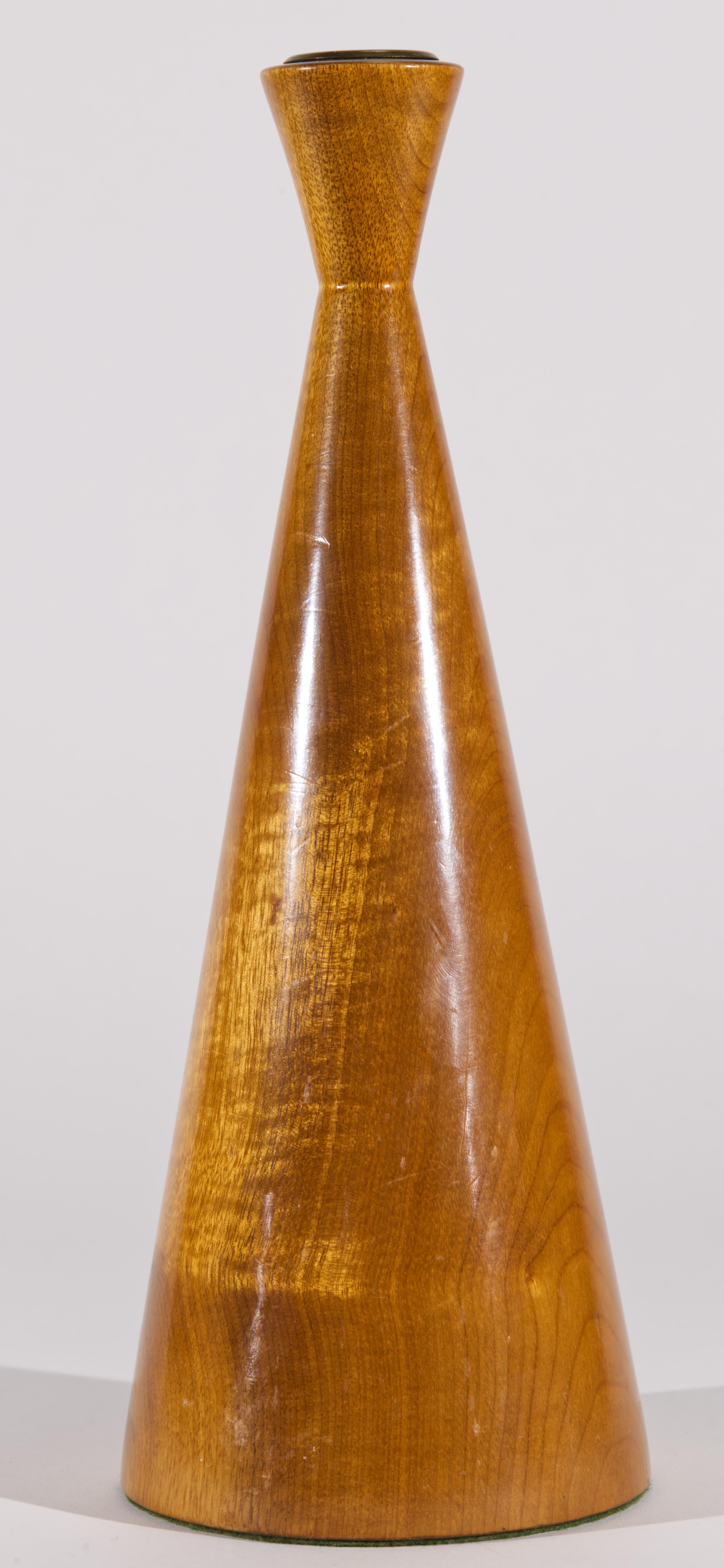 Coppia di portacandele in ottone e legno di betulla a fiamma solida The Modern Scandinavian in vendita 1