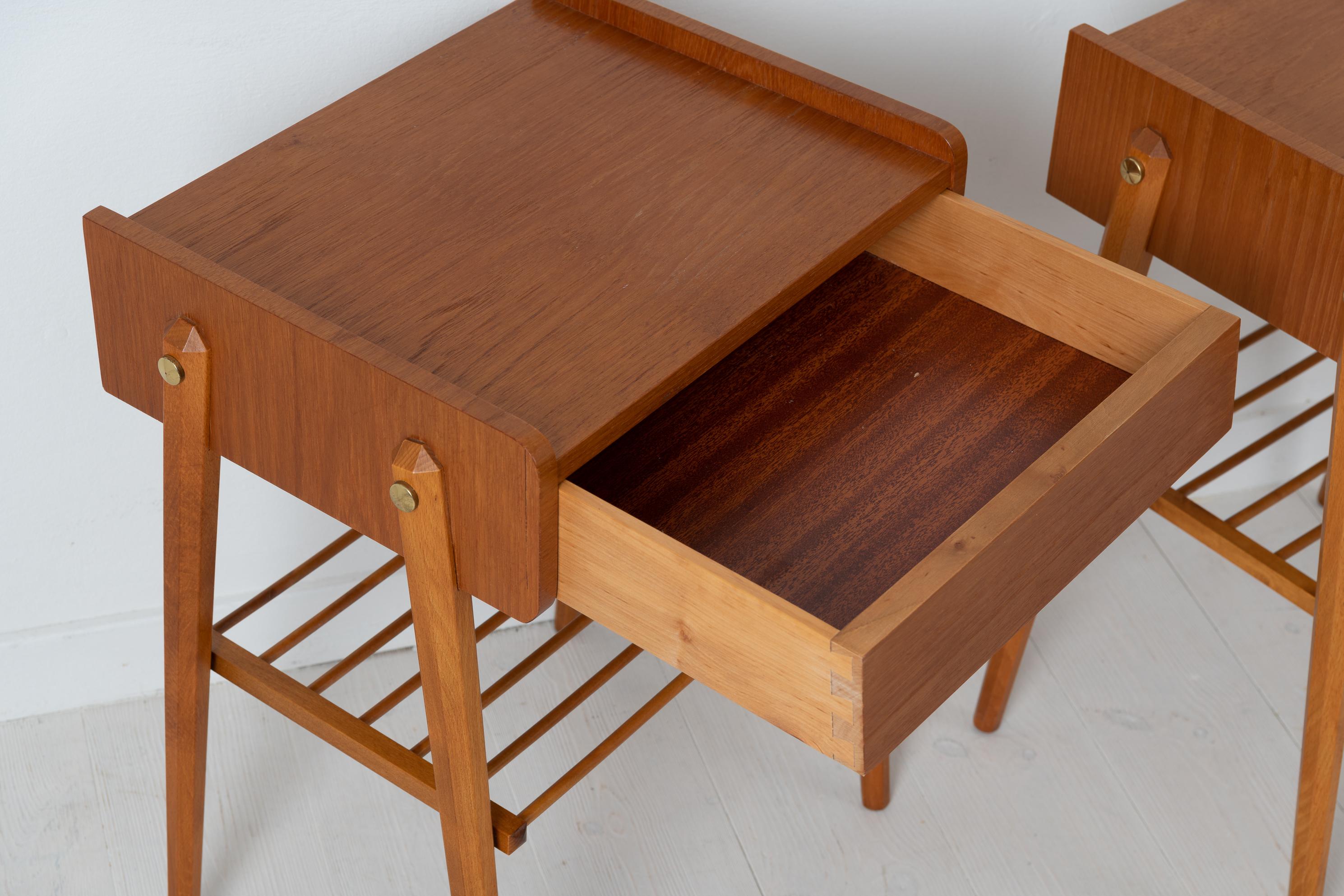 Pair of Scandinavian Modern Teak Nightstands 3