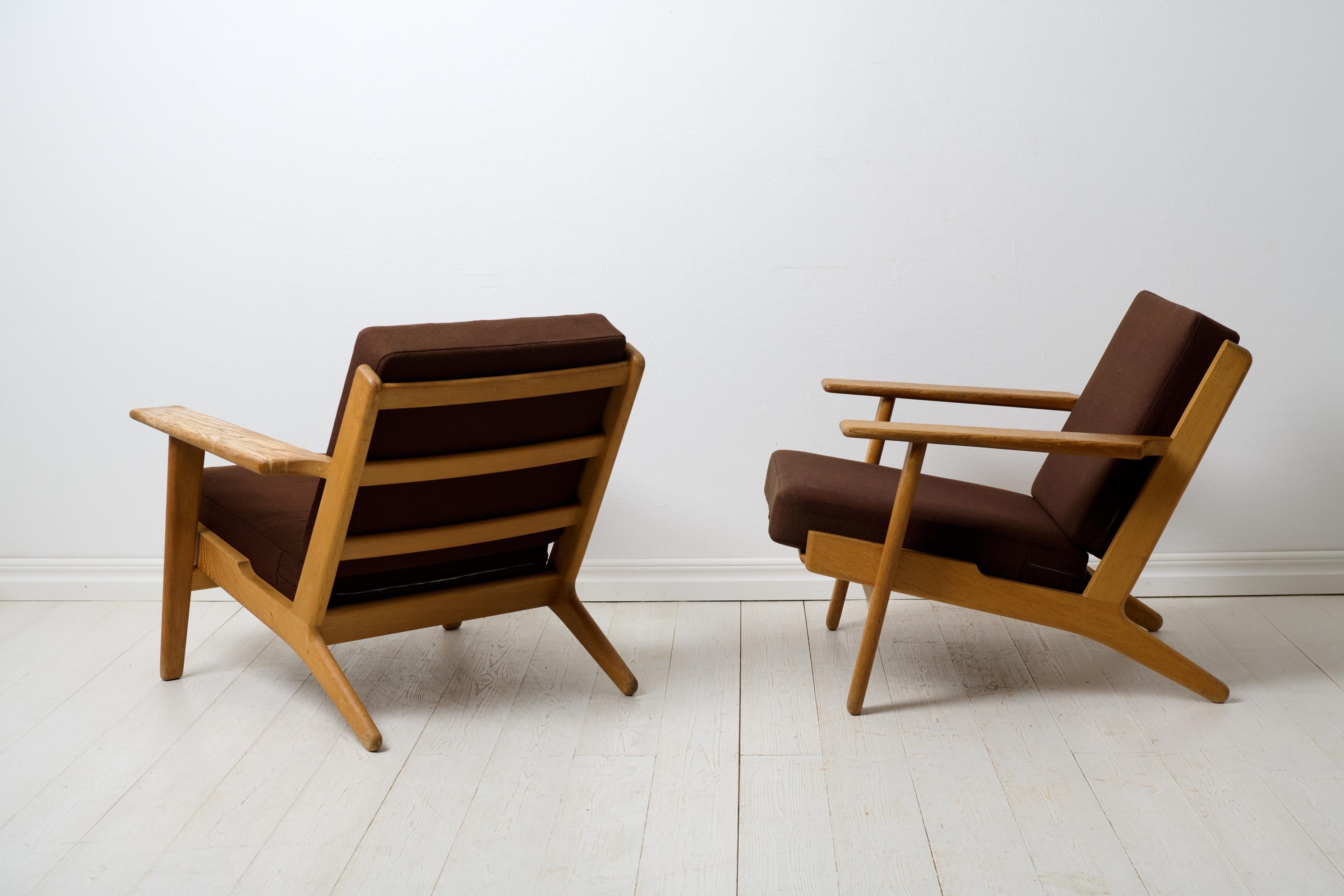 Paar skandinavische moderne Vintage-Sessel Hans J. Wegner Modell GE-290 (Dänisch) im Angebot