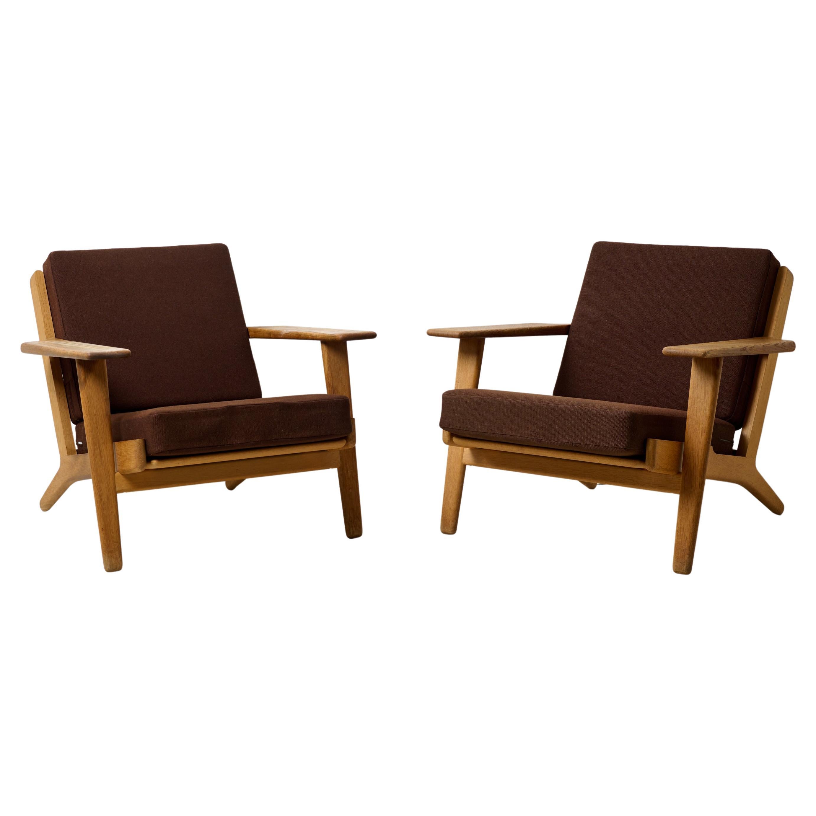 Paire de fauteuils scandinaves modernes vintage Hans J. Wegner modèle GE-290 en vente