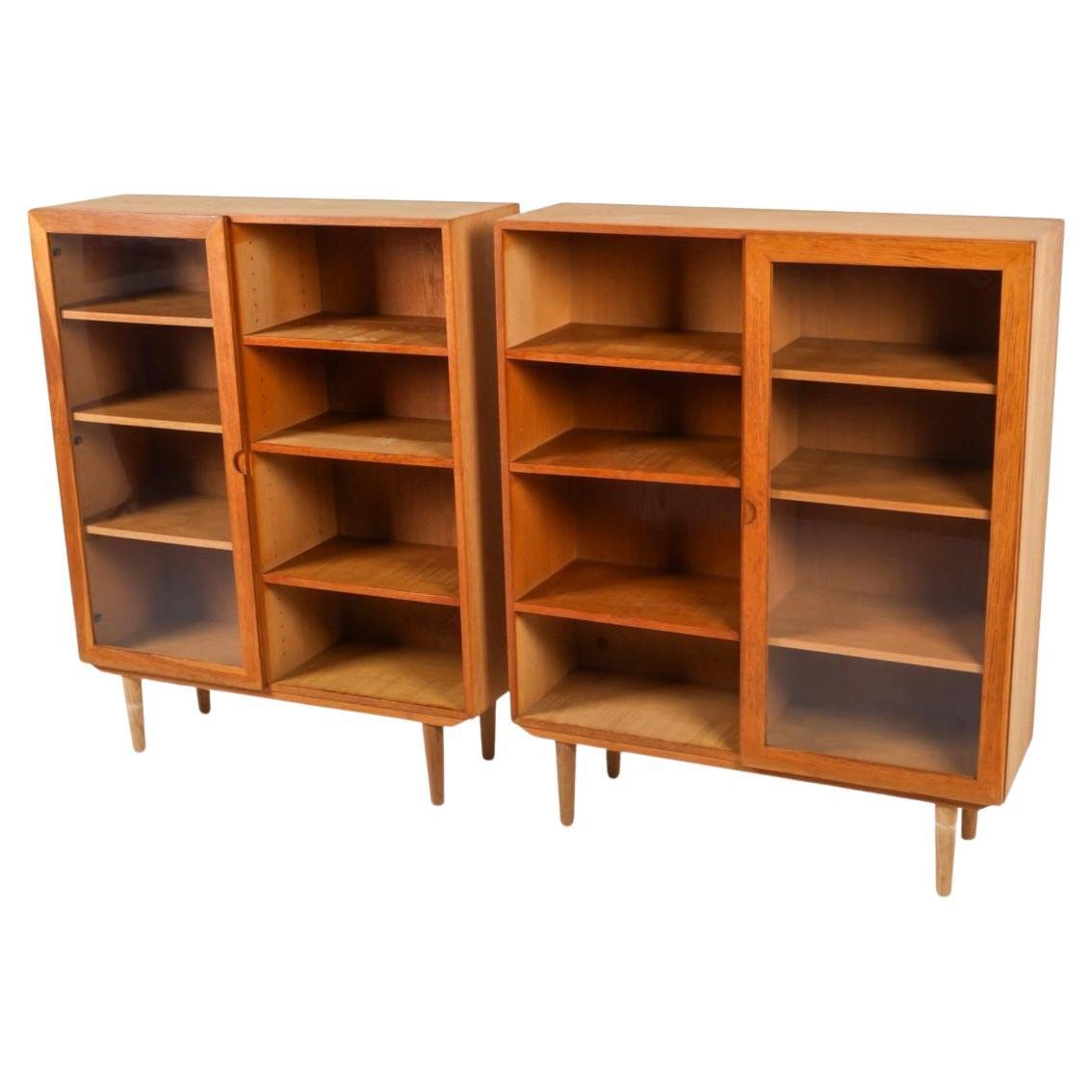 Woodwork Pair of Scandinavian modern white oak bookcases with single glass doors