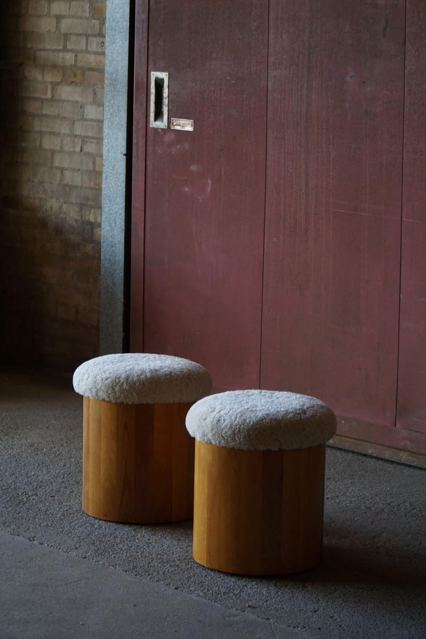 Pair of Scandinavian Modern Wooden Stools with Lambswool Seats, Mid-20th Century In Good Condition For Sale In Odense, DK