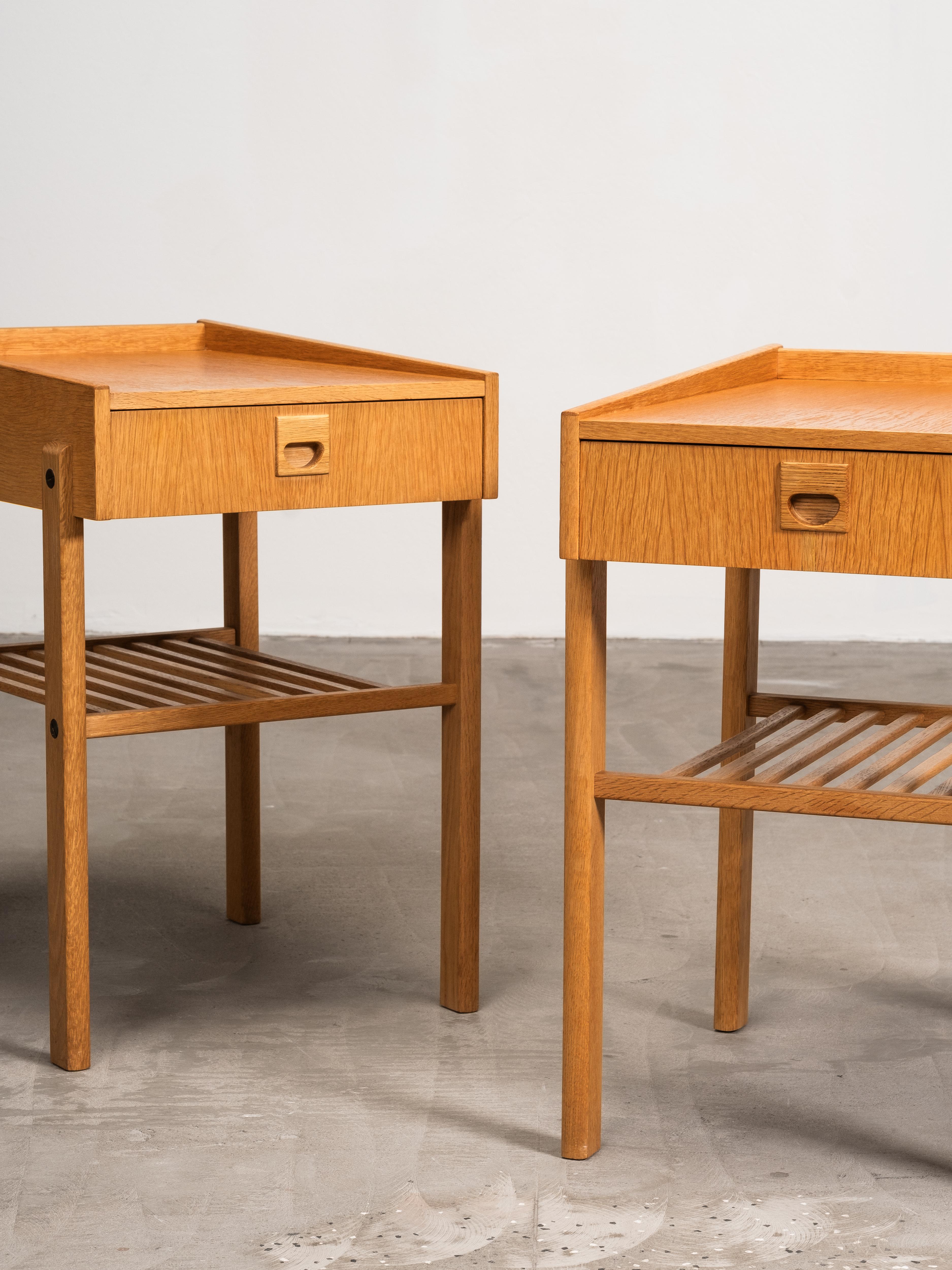 Pair of Scandinavian Oak Bedside Tables, 1960s For Sale 6