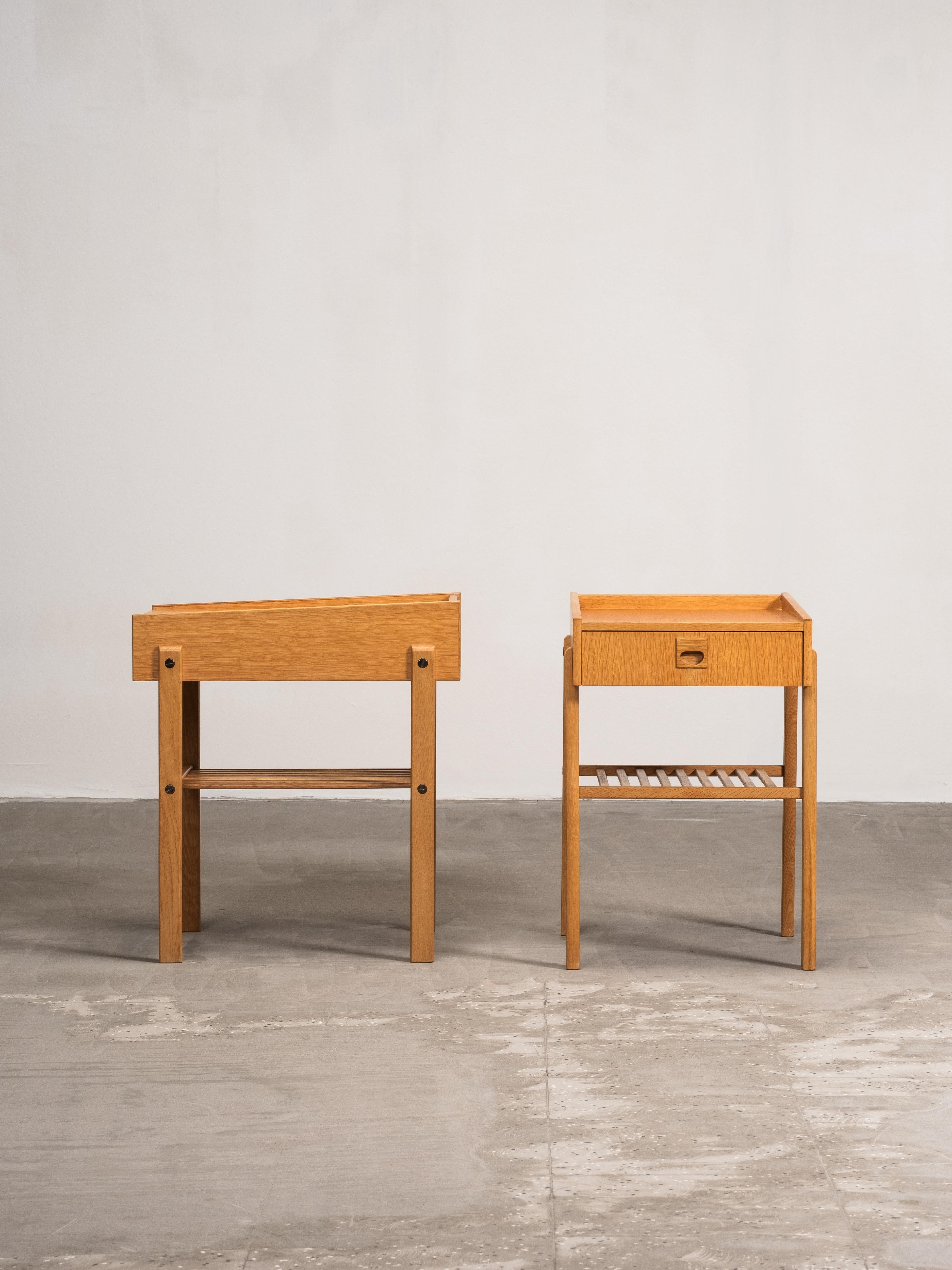 Pair of Scandinavian Oak Bedside Tables, 1960s For Sale 7