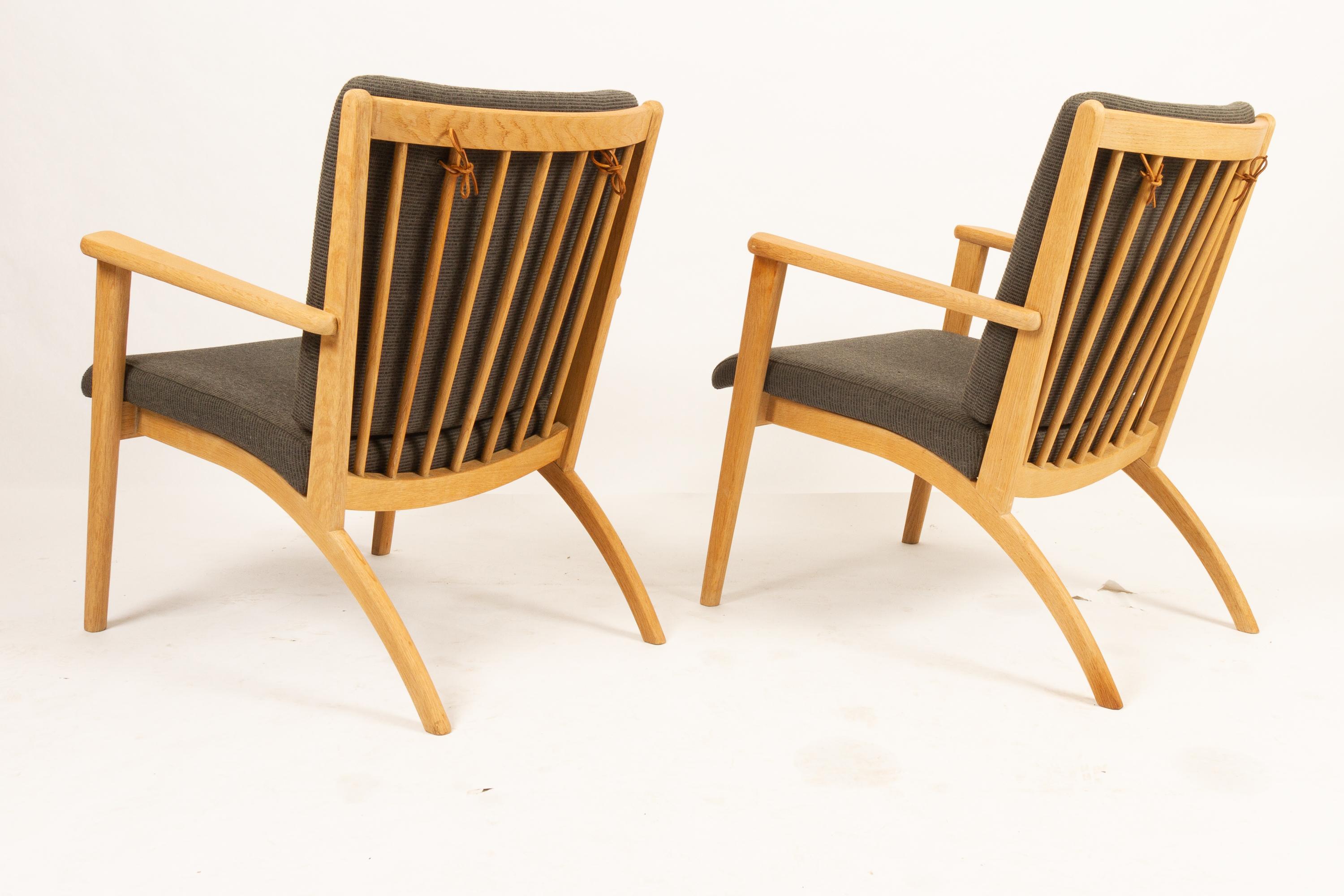 Pair of Scandinavian Oak Lounge Chairs, 1990s In Good Condition In Asaa, DK