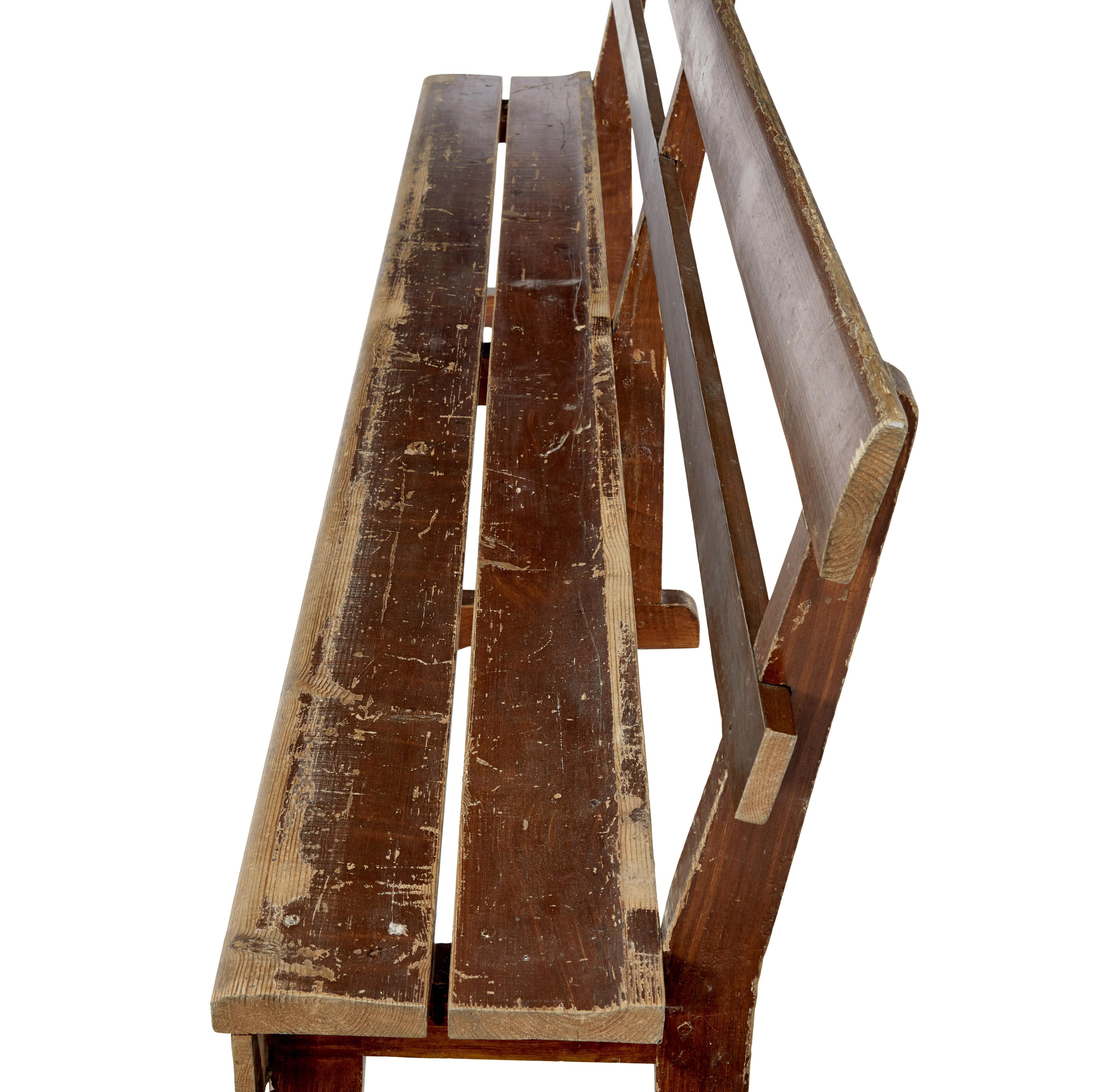 XIXe siècle Paire de bancs scandinaves en pin peint en vente