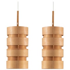 Paire de pendentifs scandinaves en pin par Hans-Agne Jakobsson