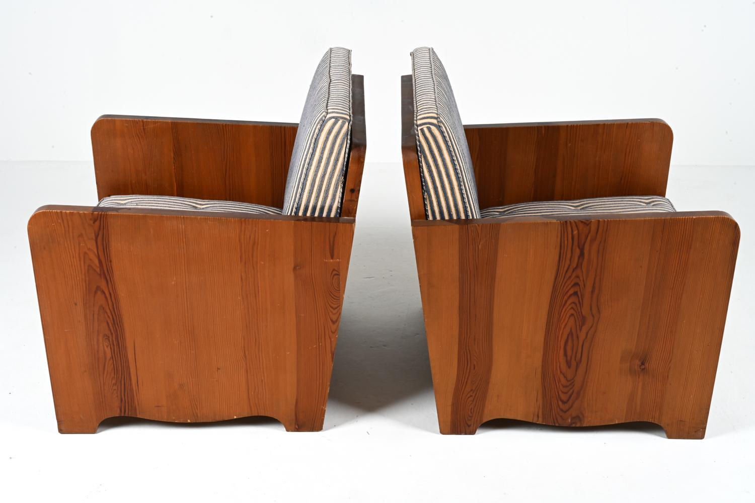 Pair of Scandinavian Pine Easy Chairs Attributed to Axel Einar Hjorth For Sale 4