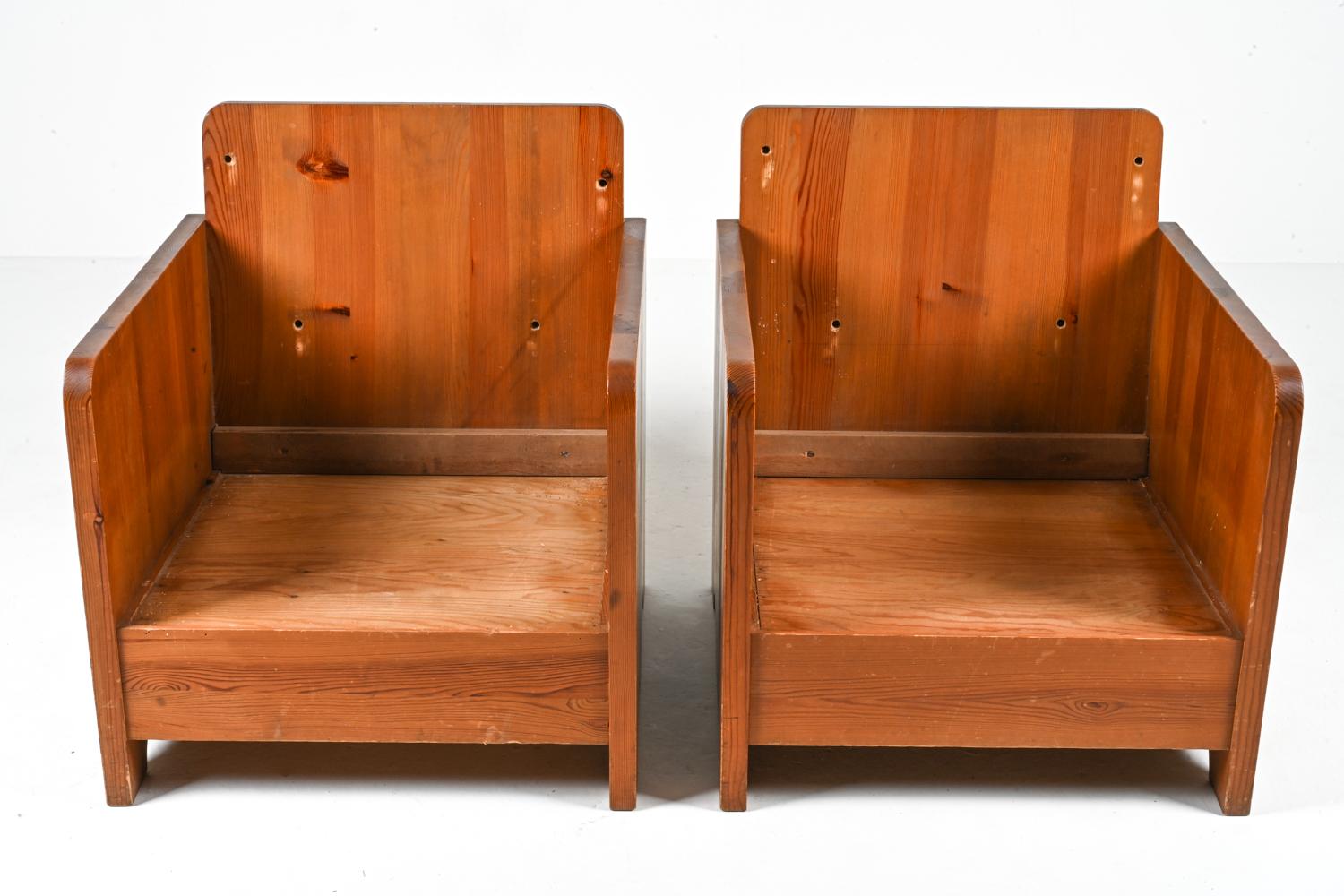 Paire de fauteuils scandinaves en pin attribués à Axel Einar Hjorth en vente 11