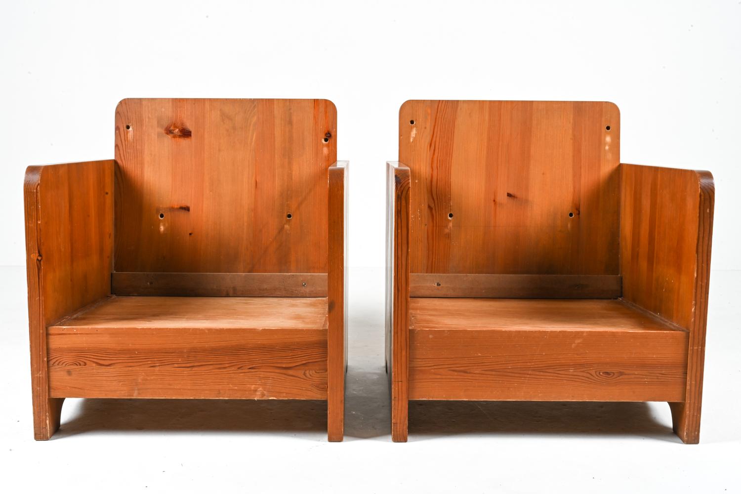 Pair of Scandinavian Pine Easy Chairs Attributed to Axel Einar Hjorth For Sale 12