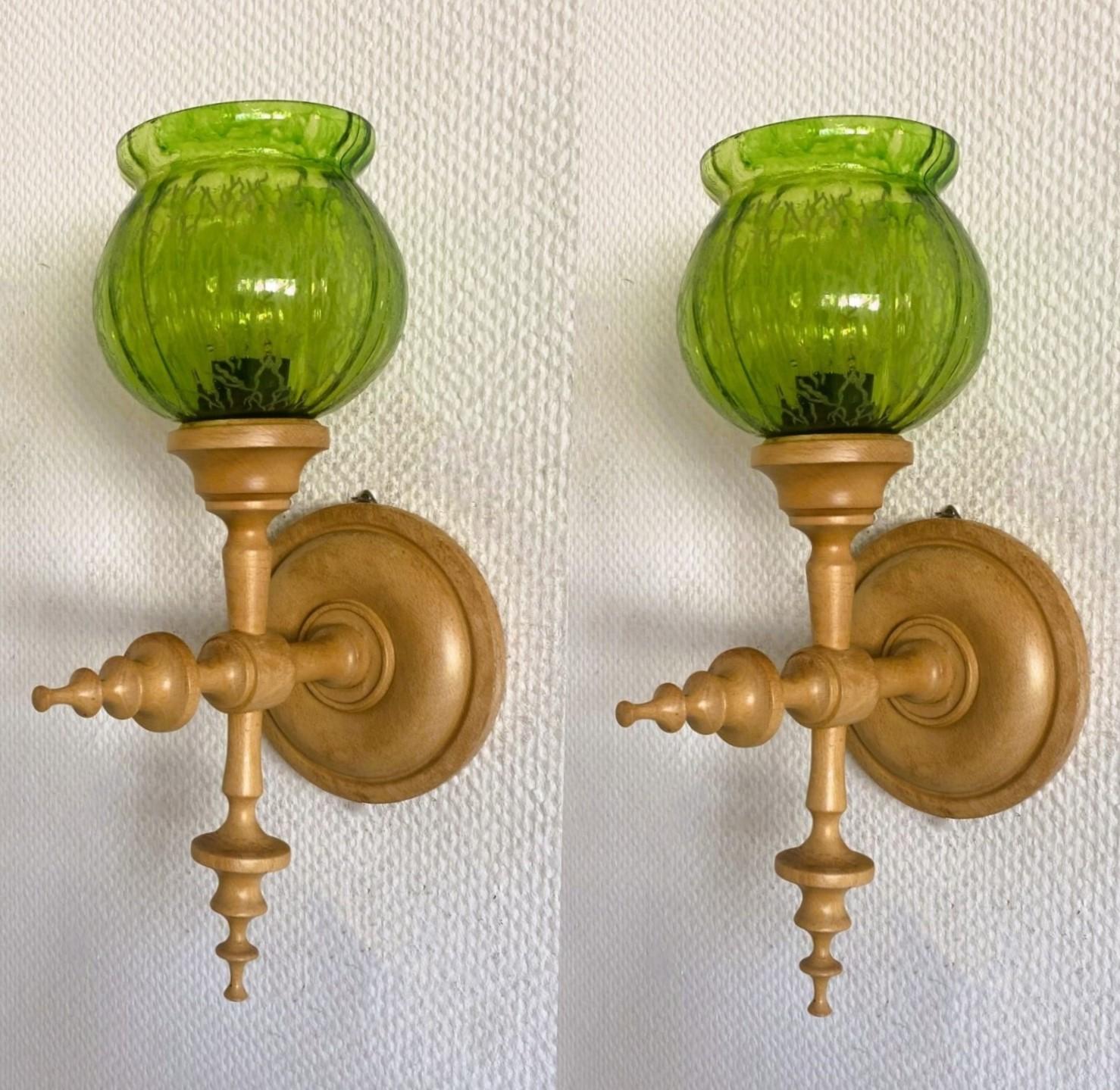 Schwedische Designer-Wandleuchter aus Kiefernglas, Schweden, 1960er Jahre, Paar (Moderne der Mitte des Jahrhunderts) im Angebot