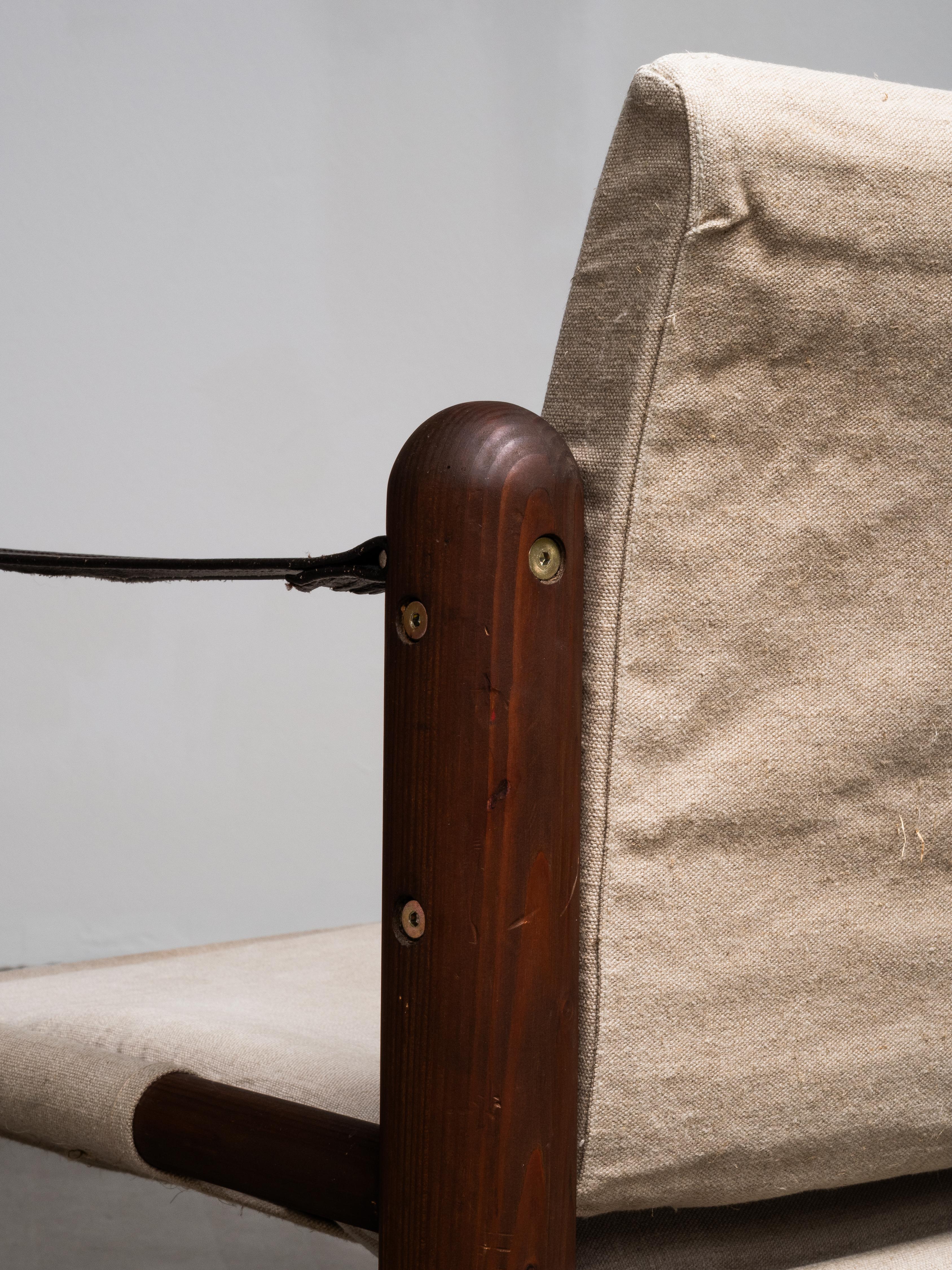 Pair of Scandinavian Safari Chairs in Stained Pine and Linen, 1970s en vente 7