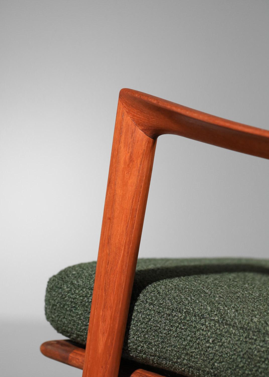 Ein Paar italienische Sessel aus Massivholz im skandinavischen Stil aus den 60er Jahren (Holz) im Angebot