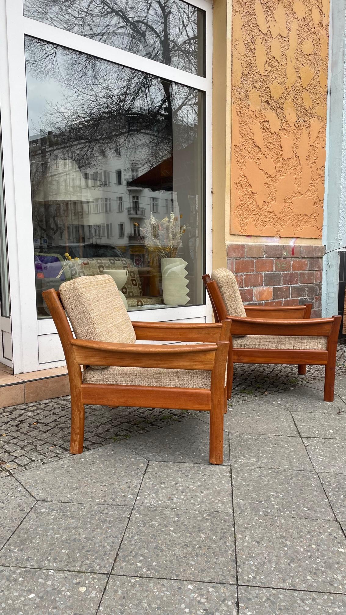 Pair of Scandinavian Teak Armchairs 1960s Vintage Danish Design In Good Condition In Berlin, DE