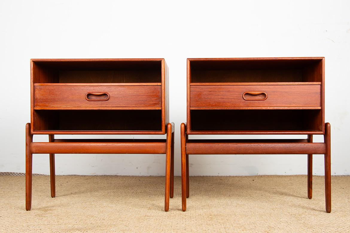 Pair of Scandinavian teak bedside tables by Arne Vodder for Vamo Sonderborg 1960 In Excellent Condition For Sale In JOINVILLE-LE-PONT, FR