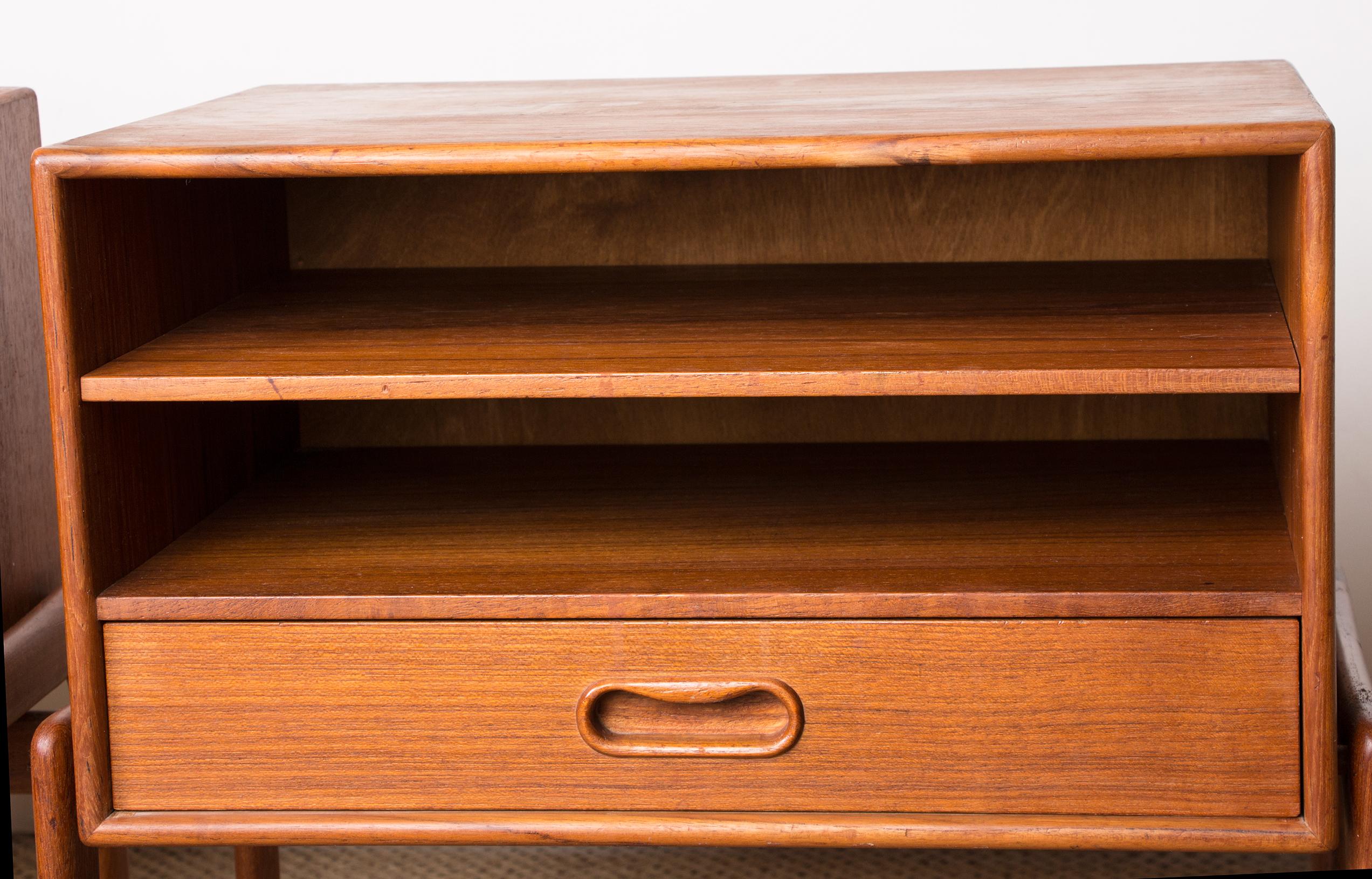 Pair of Scandinavian teak bedside tables by Arne Vodder for Vamo Sonderborg 1960 en vente 1